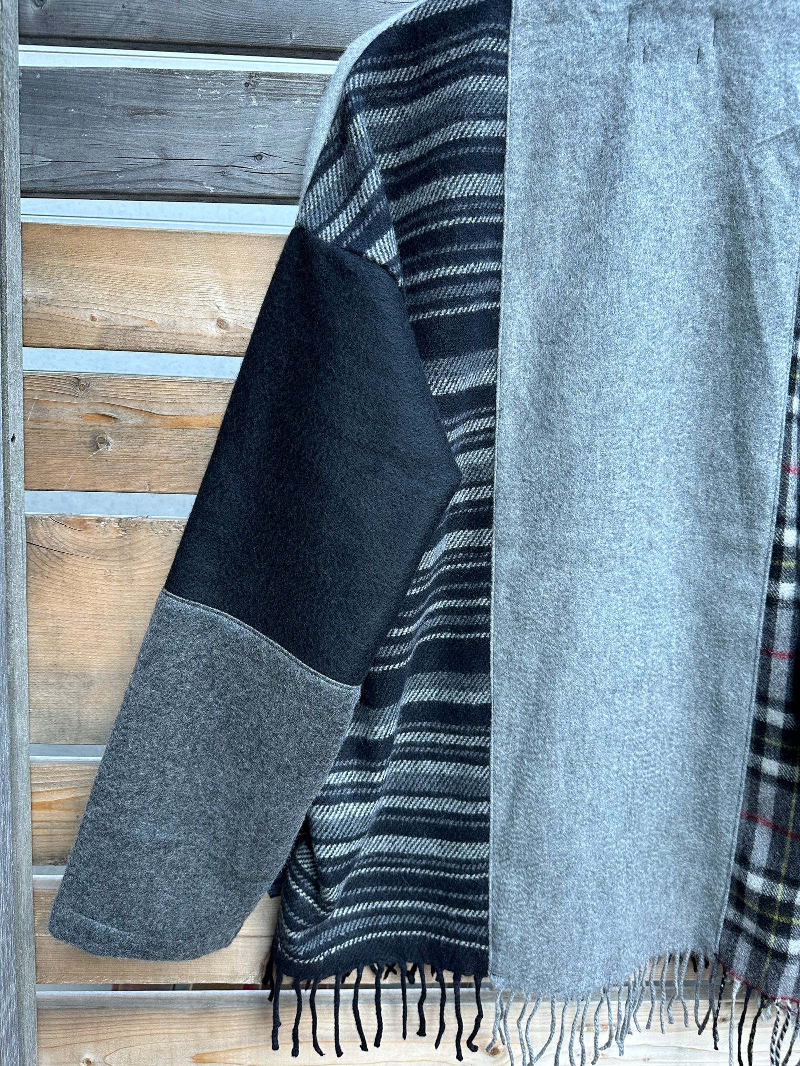EDGE CARDIGAN / カシミヤマフラーリメイクカーディガン / ブラック①