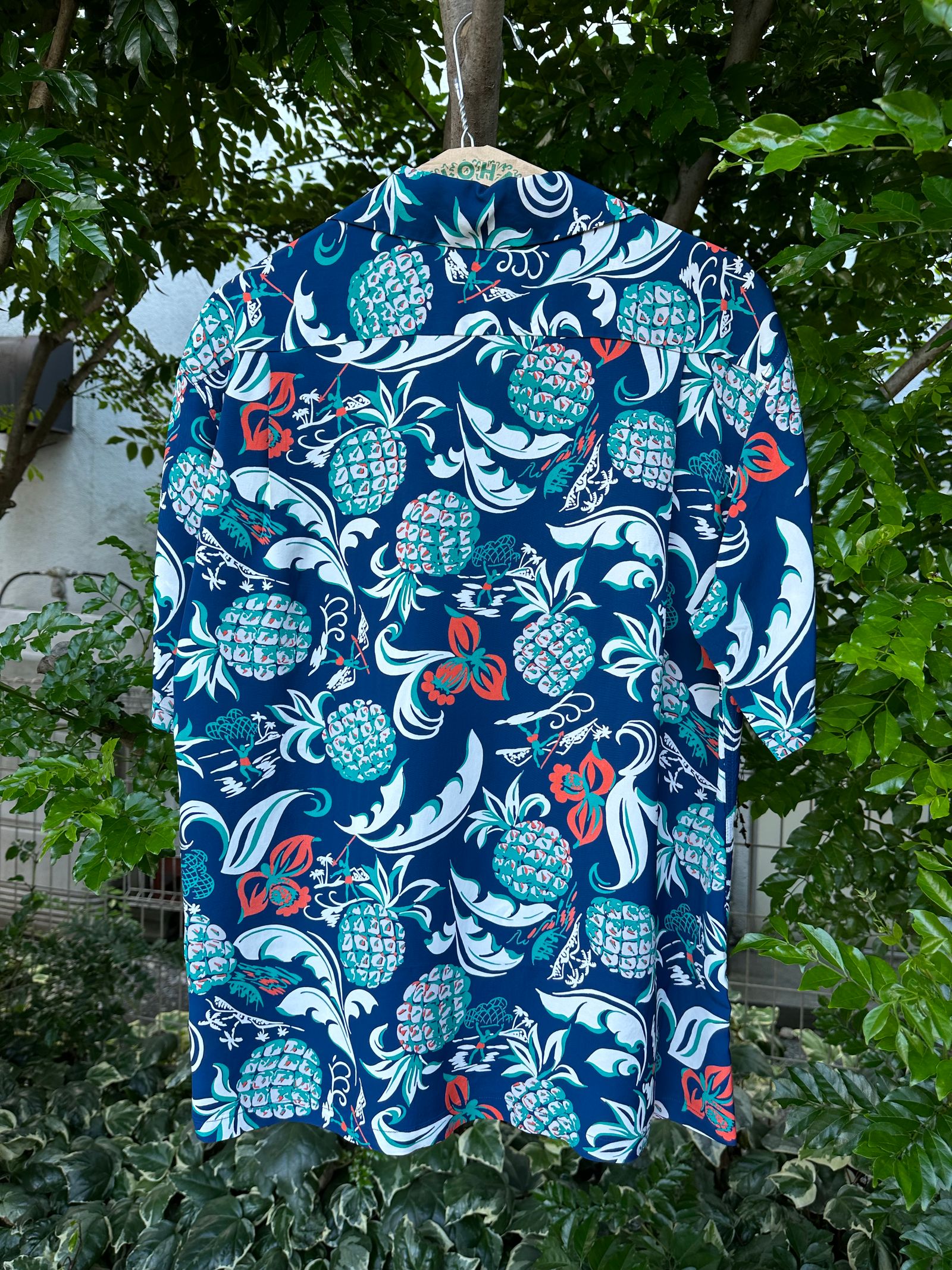ALOHA SHIRTS “ ISLAND FEELING ”  /半袖レーヨンシャツ / アロハシャツ / ハワイアン / パイナップル柄 / SS39022 / ネイビー (128)