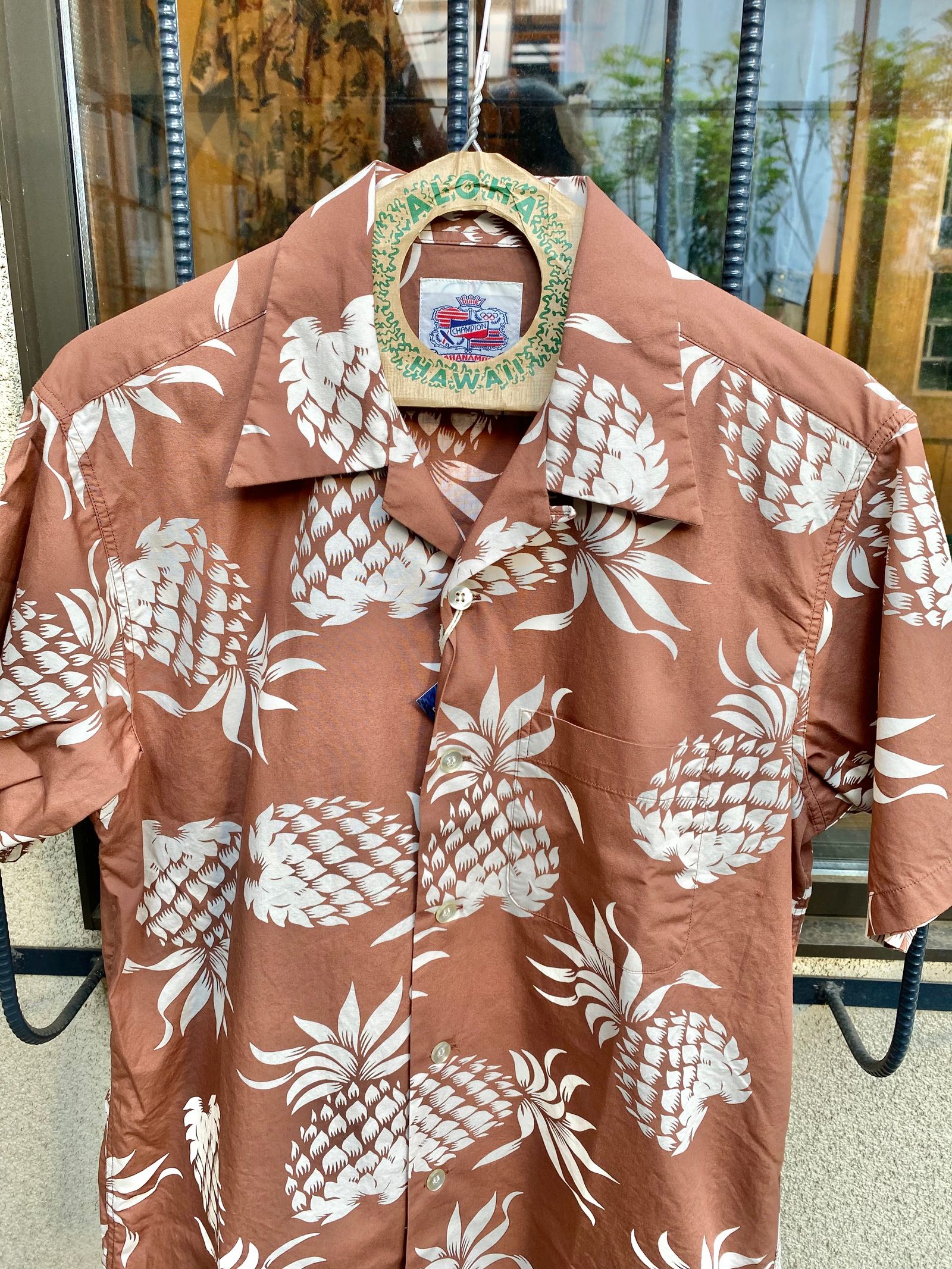 COTTON HAWAIIAN SHIRT “DUKE'S PINEAPPLE” / アロハシャツ / パイナップル柄  / ブラウン (138)