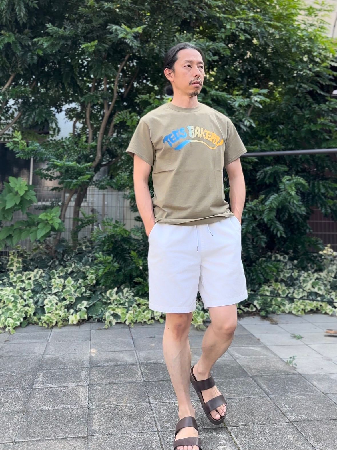 TED’S BAKERY  グラデーションロゴ Tシャツ  / オリーブ
