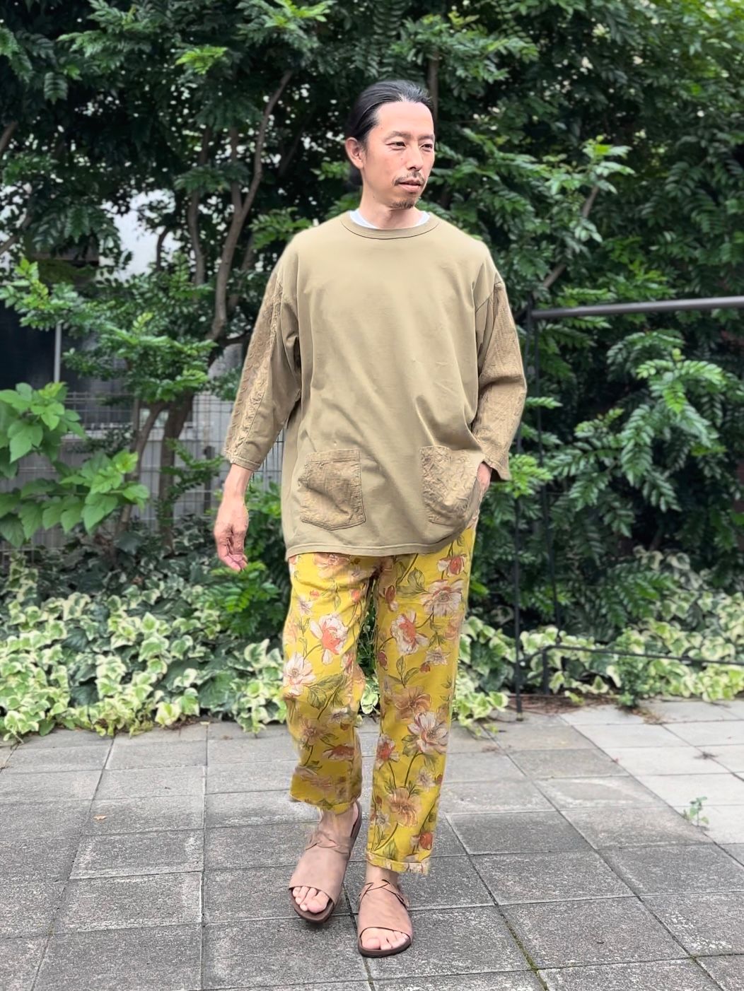 Nasngwam. - FLOWER EASY PANTS / 花柄イージーパンツ | NARO