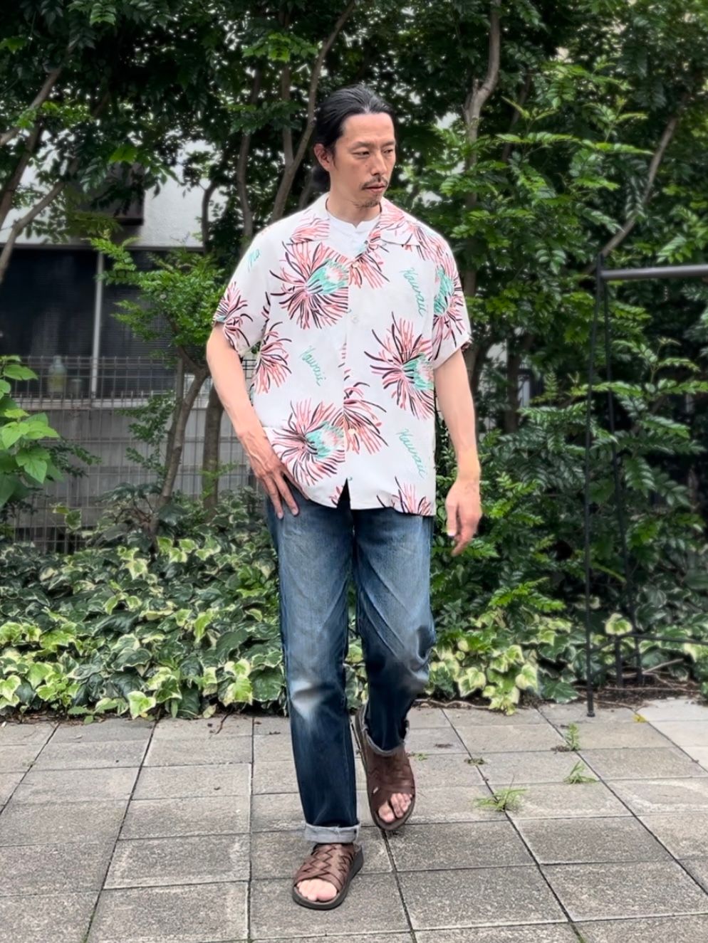 SUN SURF - ALOHA SHIRTS “ ISLAND BLOOM ” /半袖レーヨンシャツ / アロハシャツ / ハワイアン / 月下美人  / SS39028 / オフホワイト (105) | NARO CLOTHING