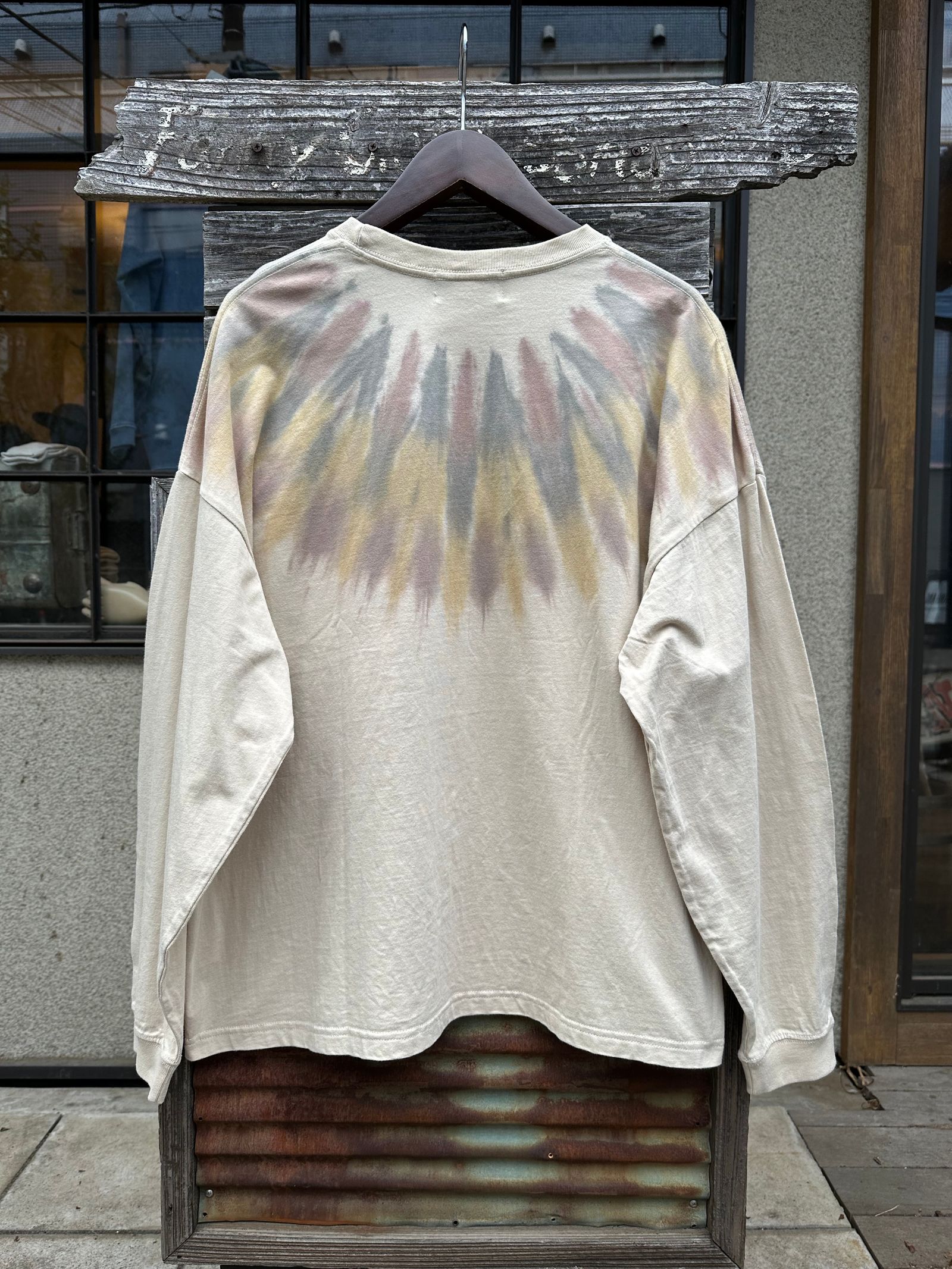 Nasngwam.×JAVARA / FEATHER L/S TEE / 寅