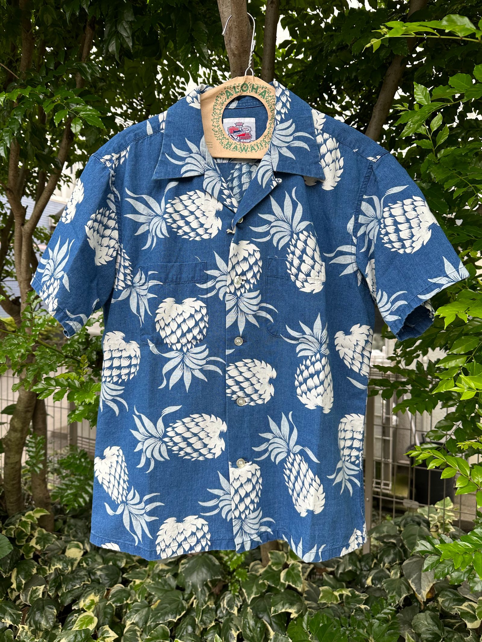 ALOHA SHIRT “DUKE’S PINEAPPLE ” / インディゴコットン / アロハシャツ / ハワイアン / パイナップル柄 / DK39045 / NAVY(128)