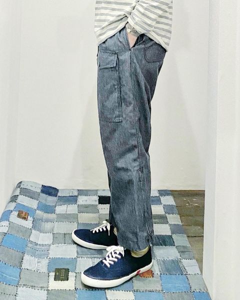 STYLE NO. 3「個性的なパンツを使用しつつも、春らしい淡い配色で爽やかに♪」