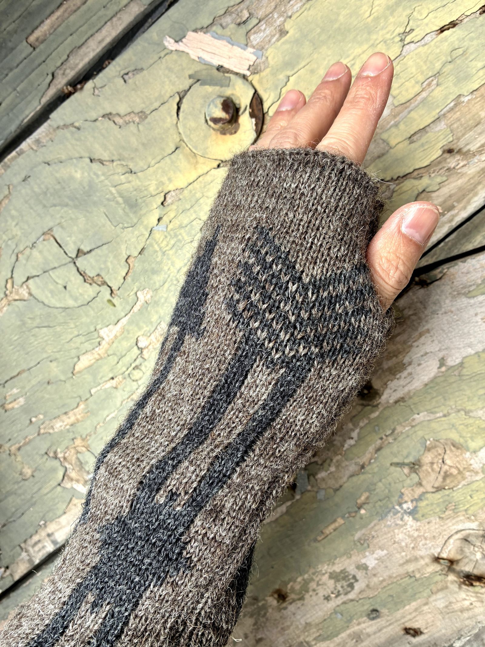 Nasngwam. × HIGHLAND2000 / ARROW GUARD / グレージュ