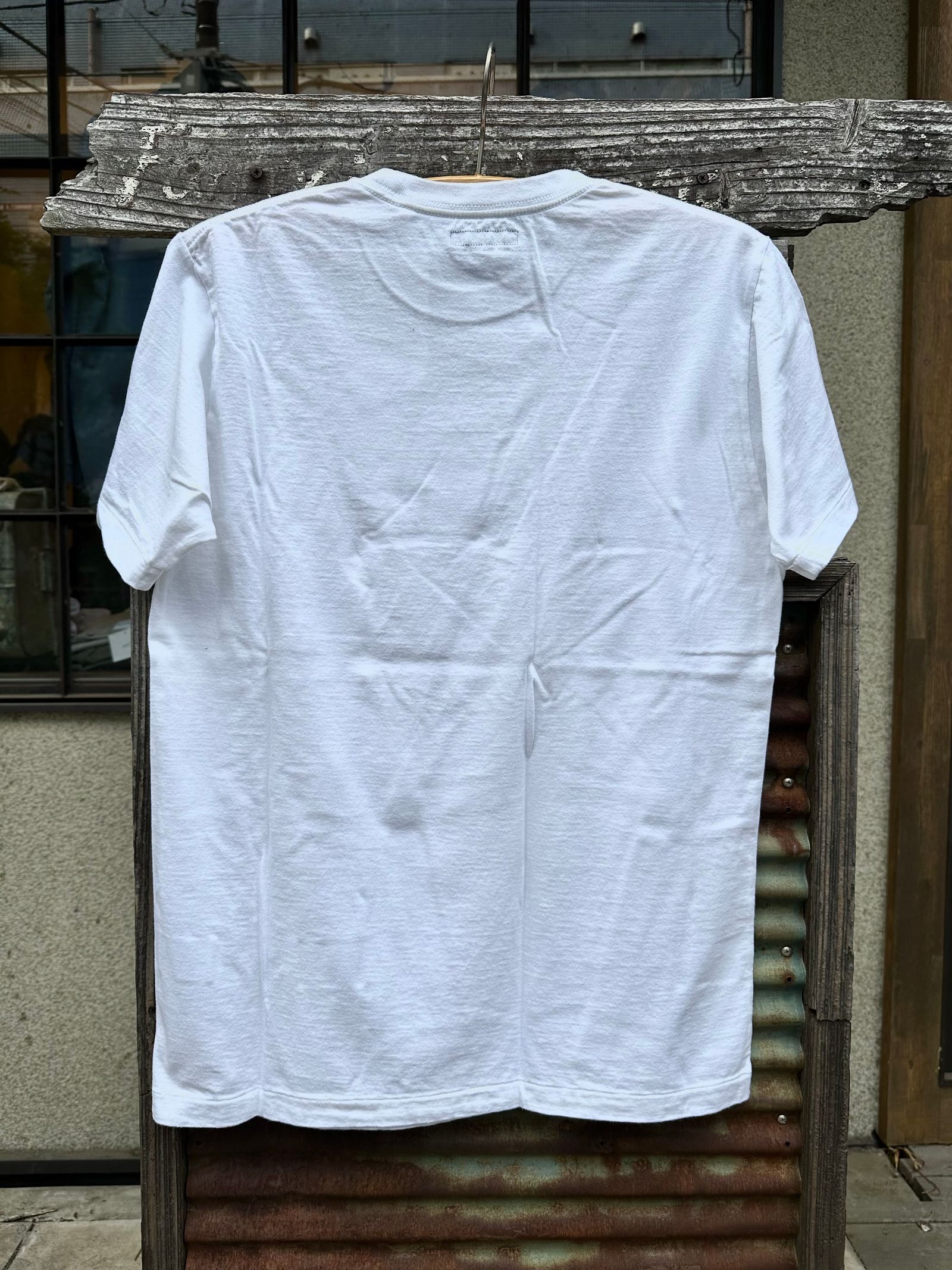 BLUE BLUE 67 ビッグロゴ Tシャツ / ホワイト