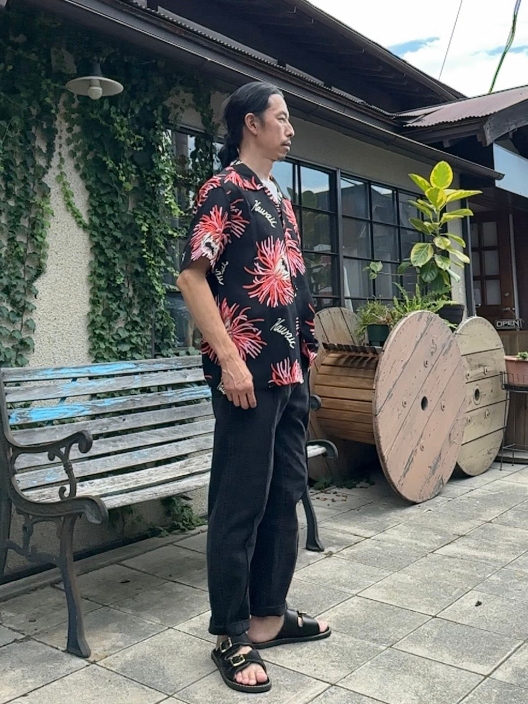 SUN SURF - ALOHA SHIRTS “ ISLAND BLOOM ” /半袖レーヨンシャツ