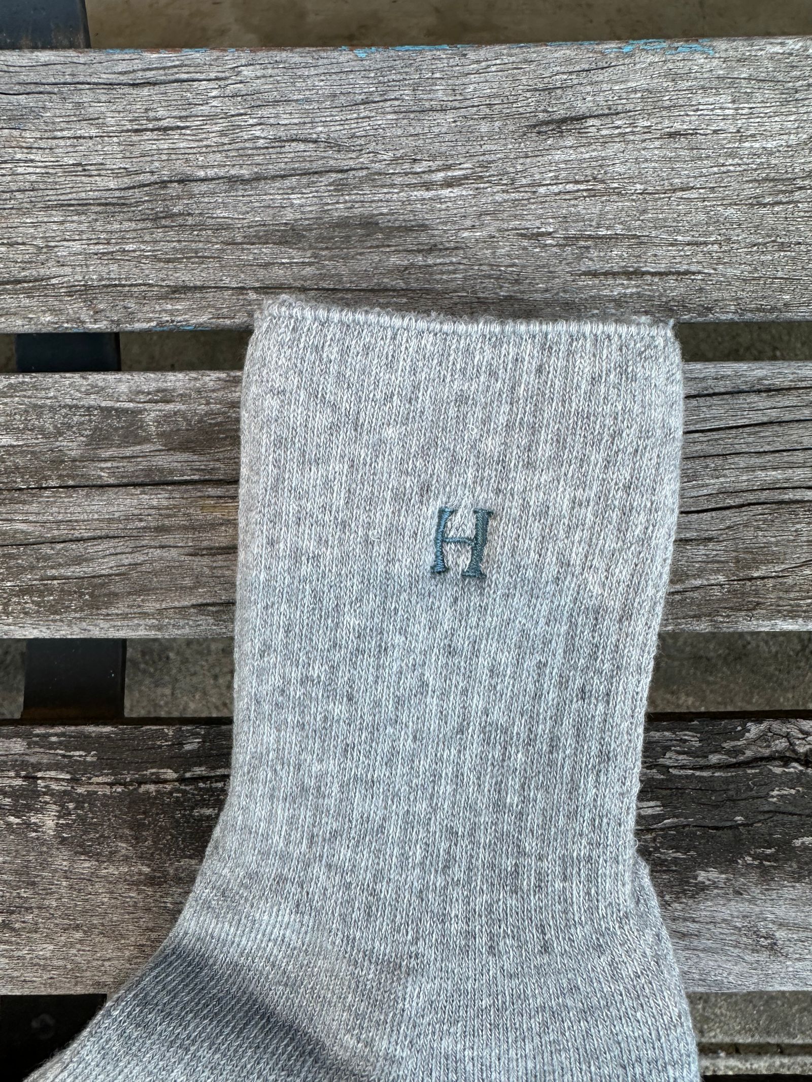 Hエンブロイダリー パイルショート ソックス / H刺繍 / 靴下 / GREY / グレー