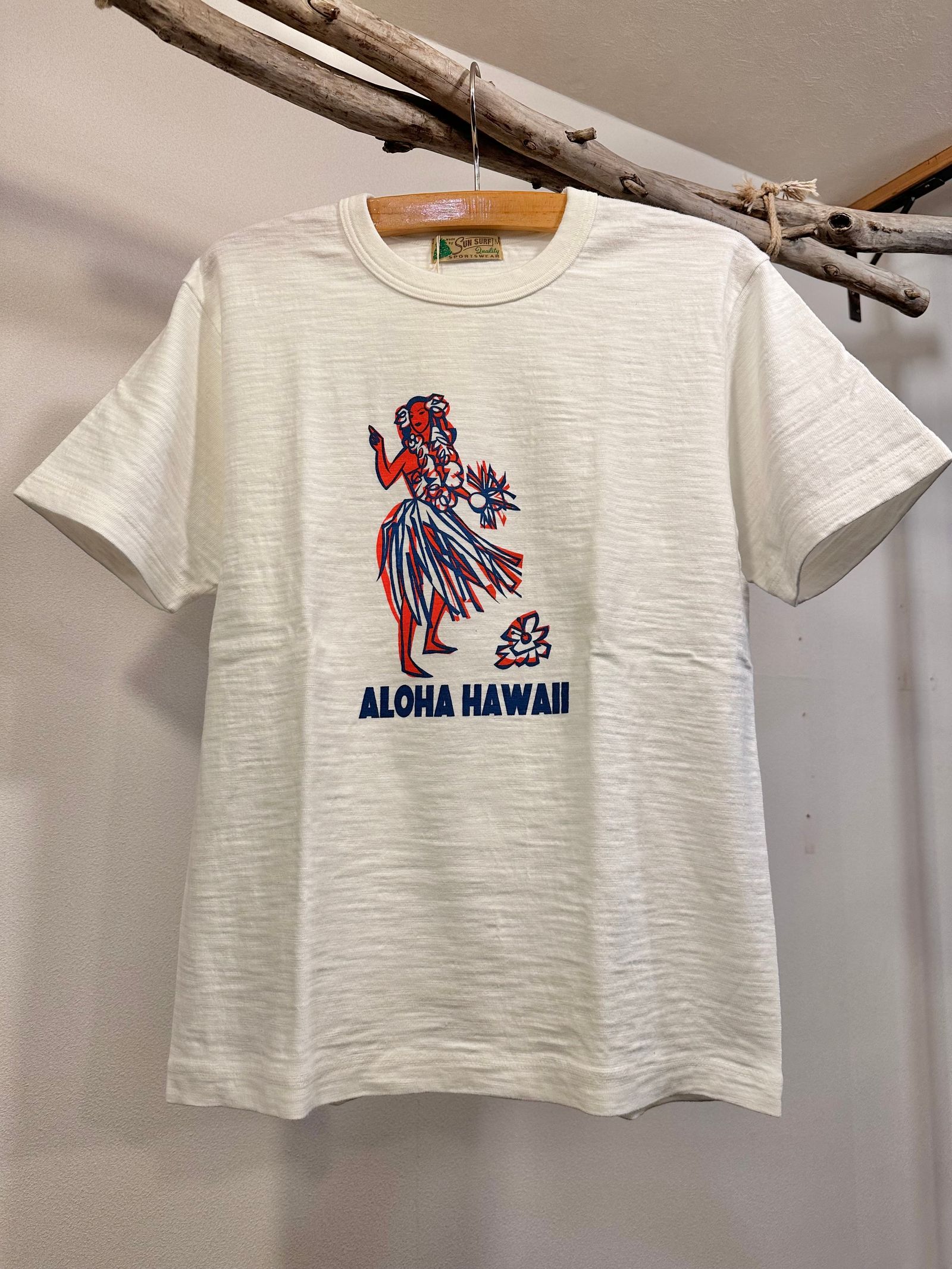 SS78675 / LADY DANCING HULA / ハワイアンフラTシャツ / オフホワイト
