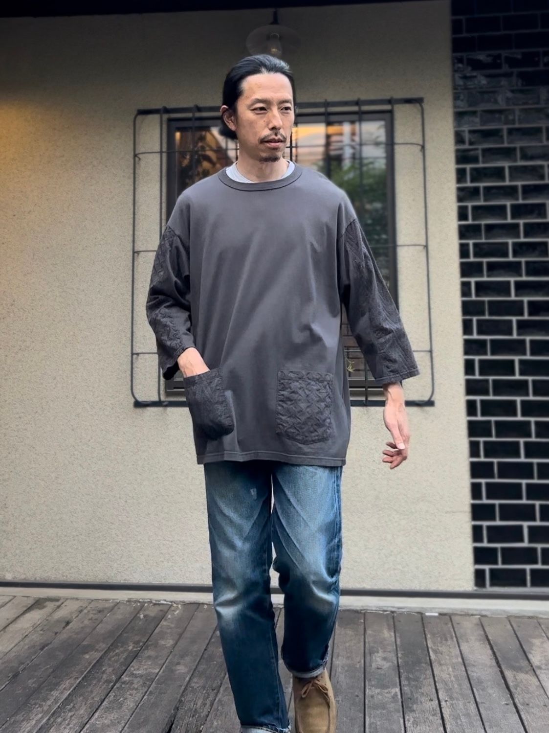 NEEDLE CUTSEW / ニードルカットソー / チャコール