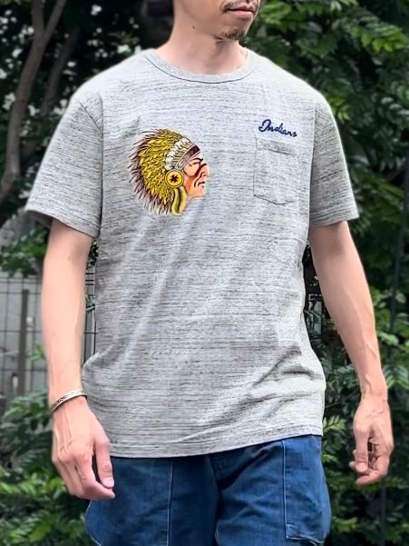 Cheswick / チェスウィック / インディアンヘッド カラーフロッキープリントTシャツ /ヘザーグレー