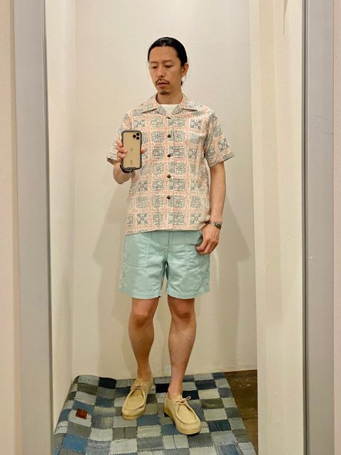 STYLE NO. 6「キルト柄のコットンアロハとサックスブルーのショーツを合わせた爽やかなアロハスタイル」