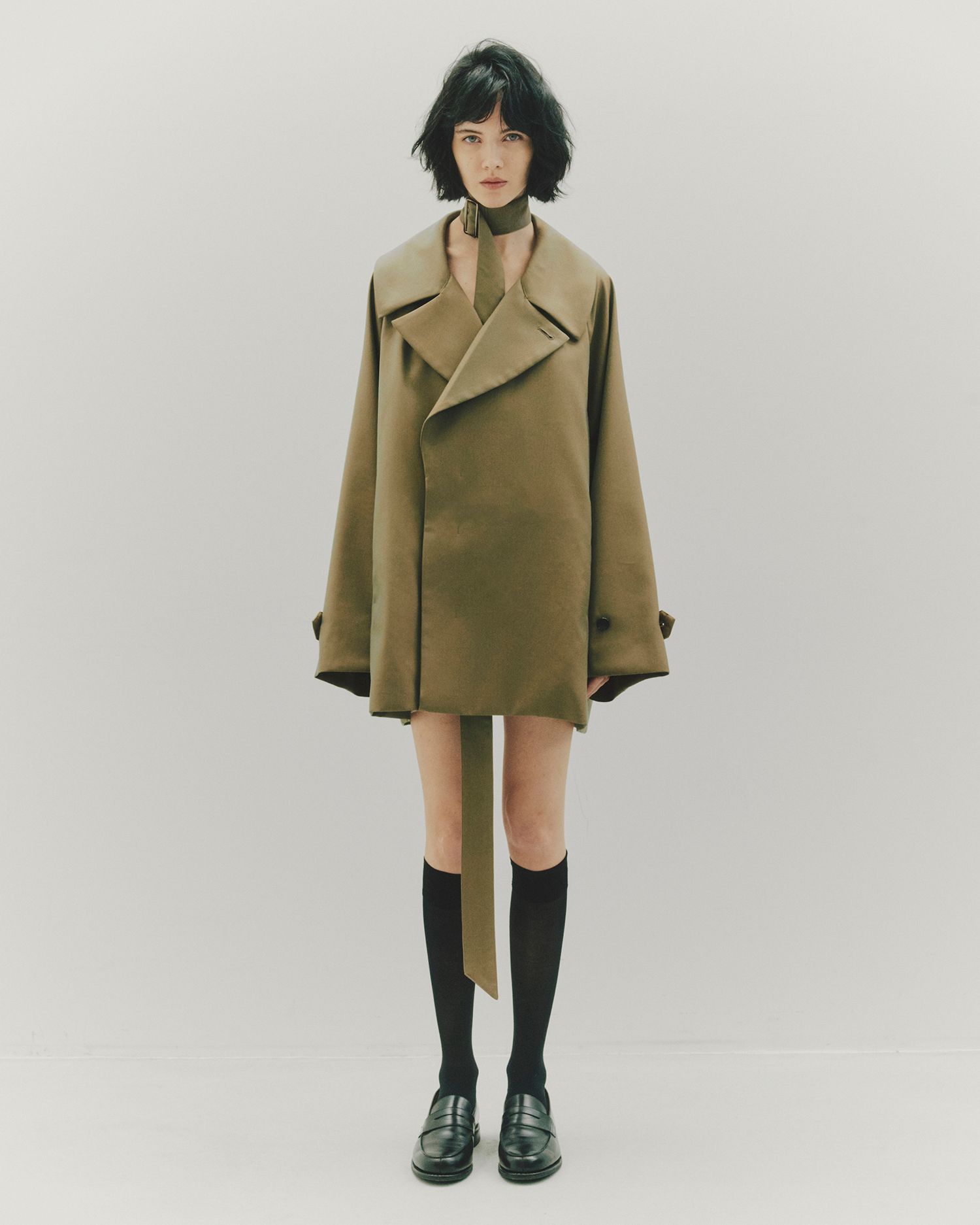 BELTED SHORT TRENCH（BEIGE）