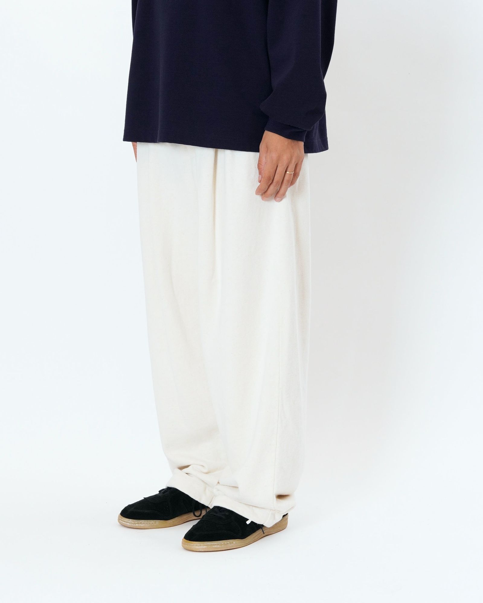 UNIVERSAL PRODUCTS(ユニバーサルプロダクツ)PHATEE HEMP SWEAT TROUSERS