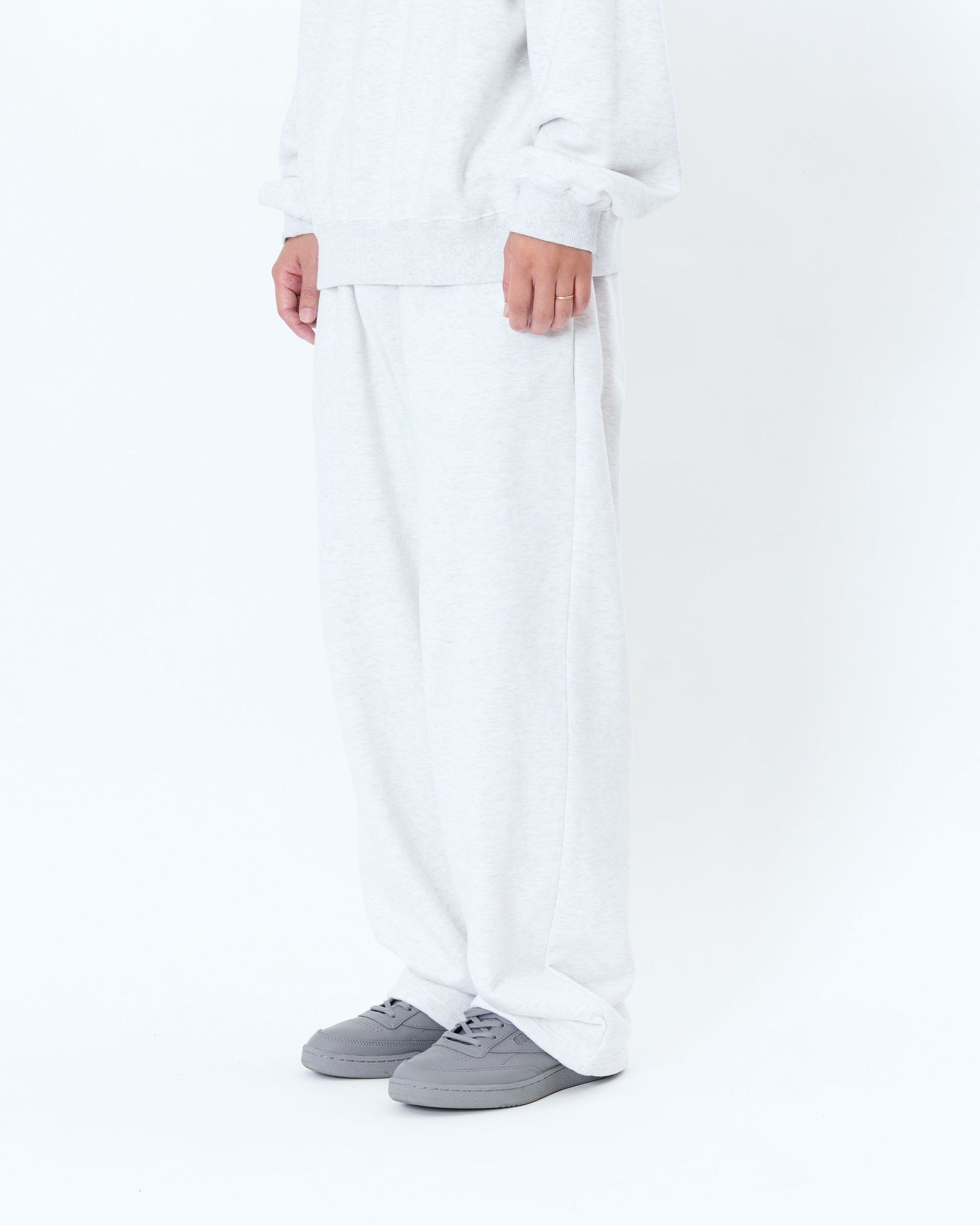UNIVERSAL PRODUCTS(ユニバーサルプロダクツ)Jumberca Sweat Pants