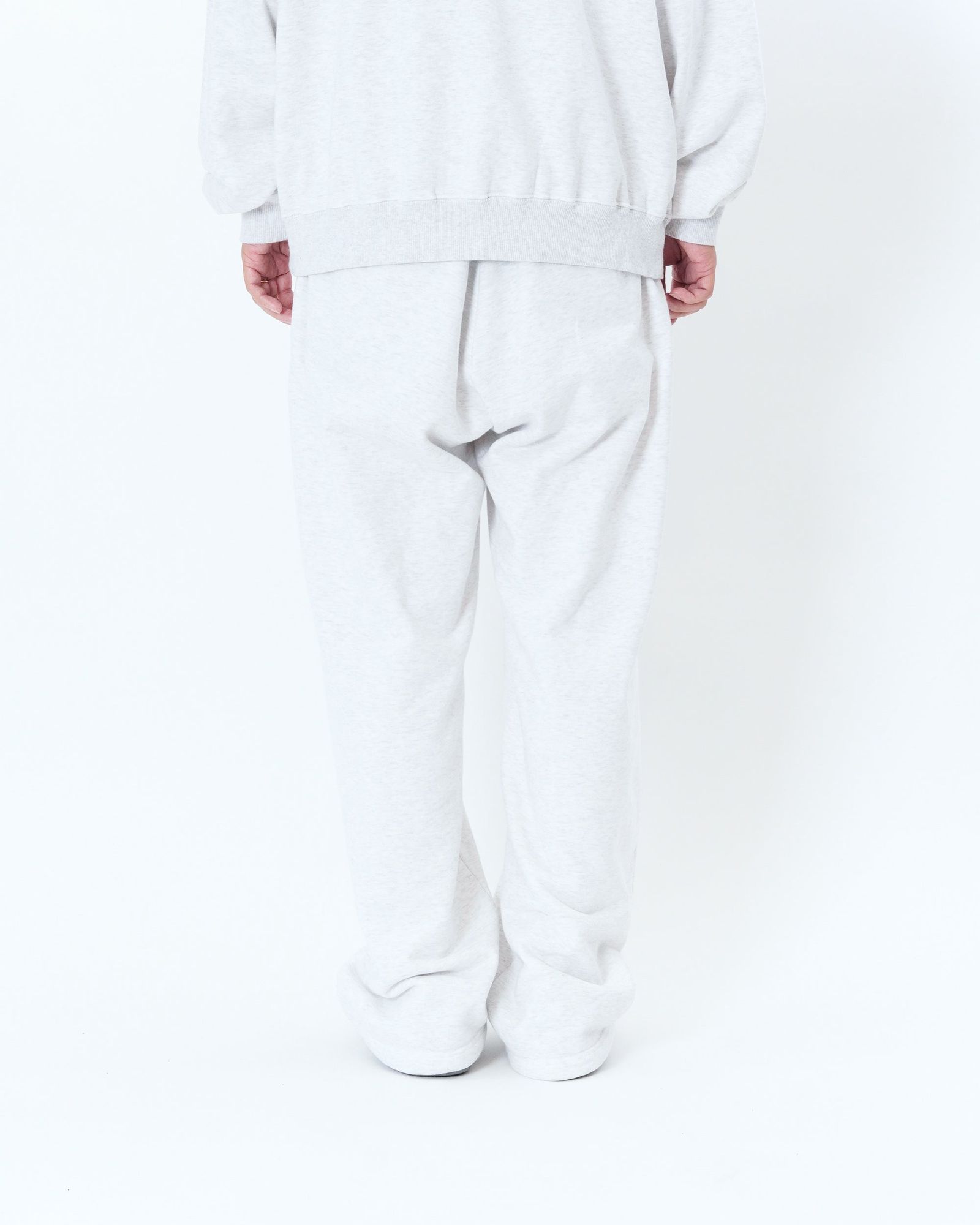 UNIVERSAL PRODUCTS(ユニバーサルプロダクツ)Jumberca Sweat Pants