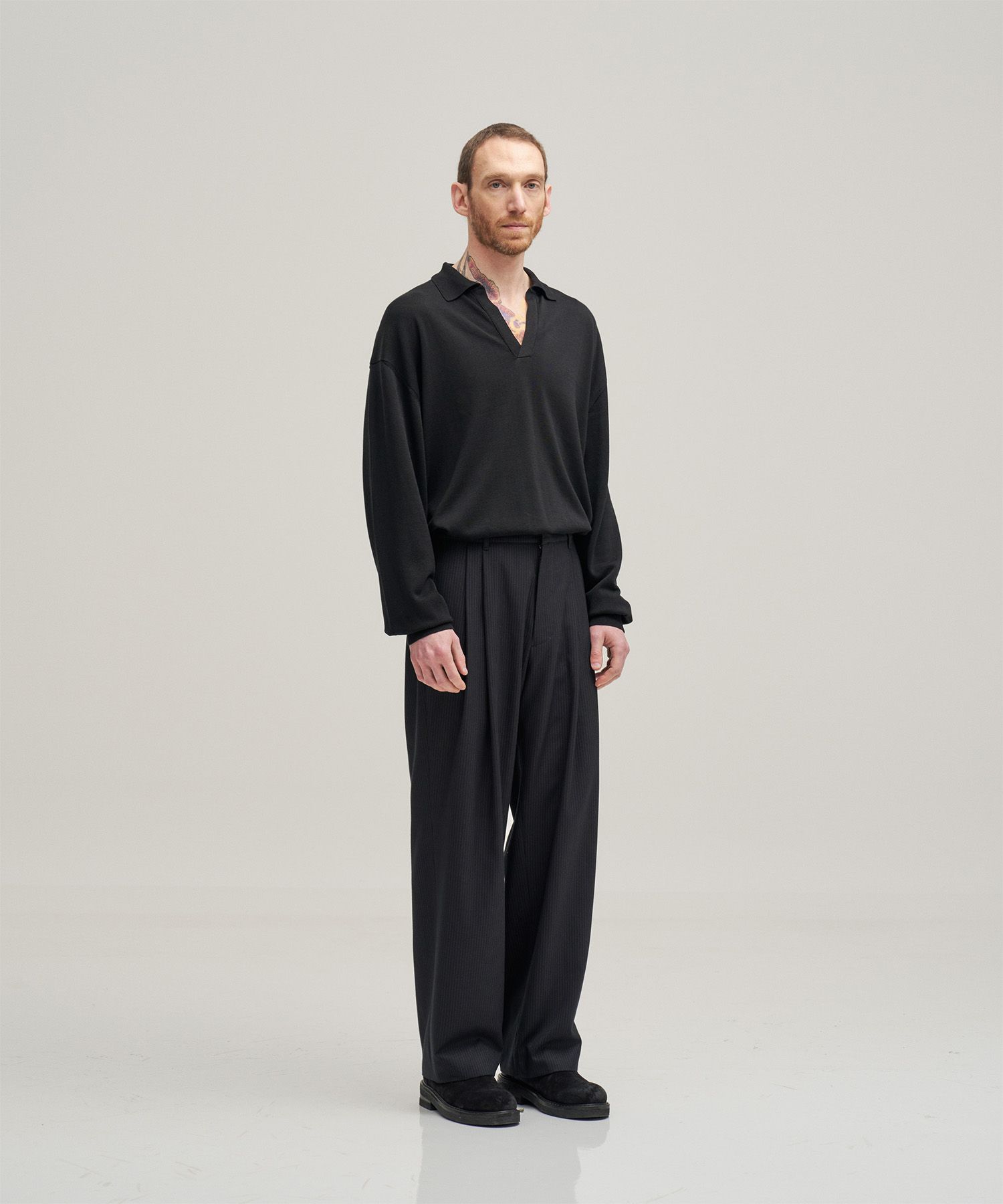 Narrow Stripe Tapered Slacks（BLACK）