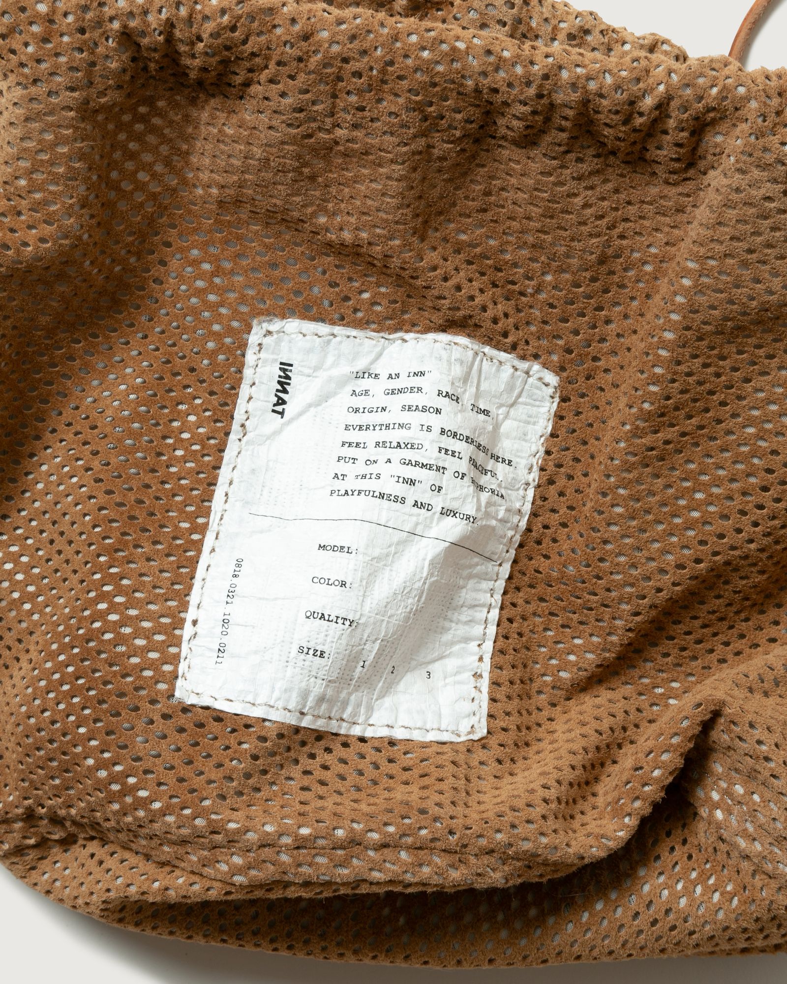 SUEDE CHINCH BAG(BEIGE)