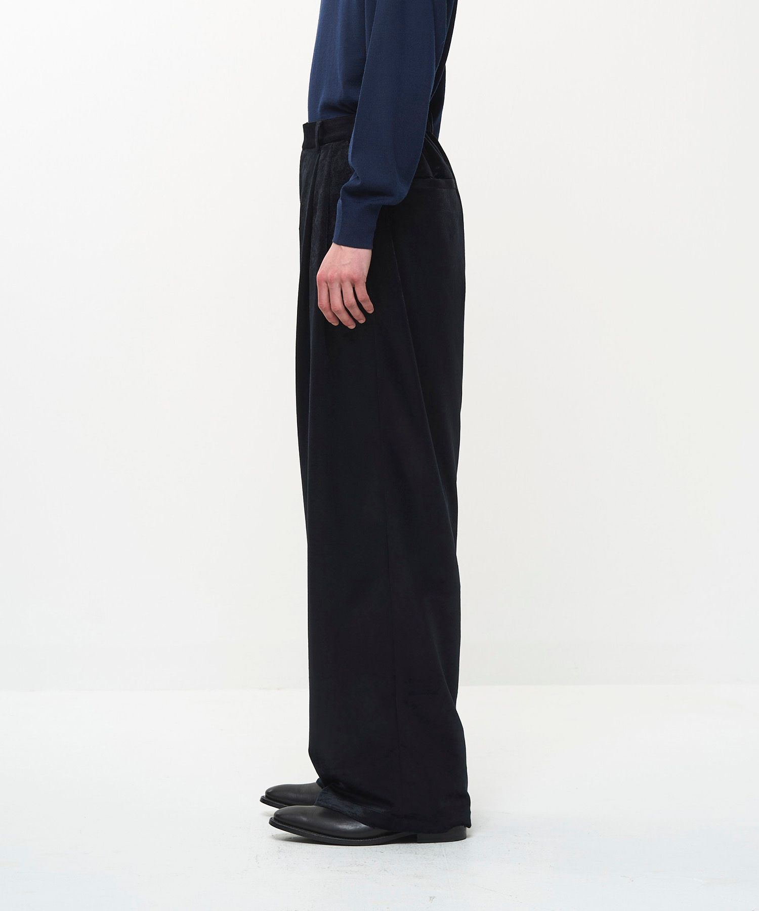 2TUCK WIDE EASY PANTS（BLACK）