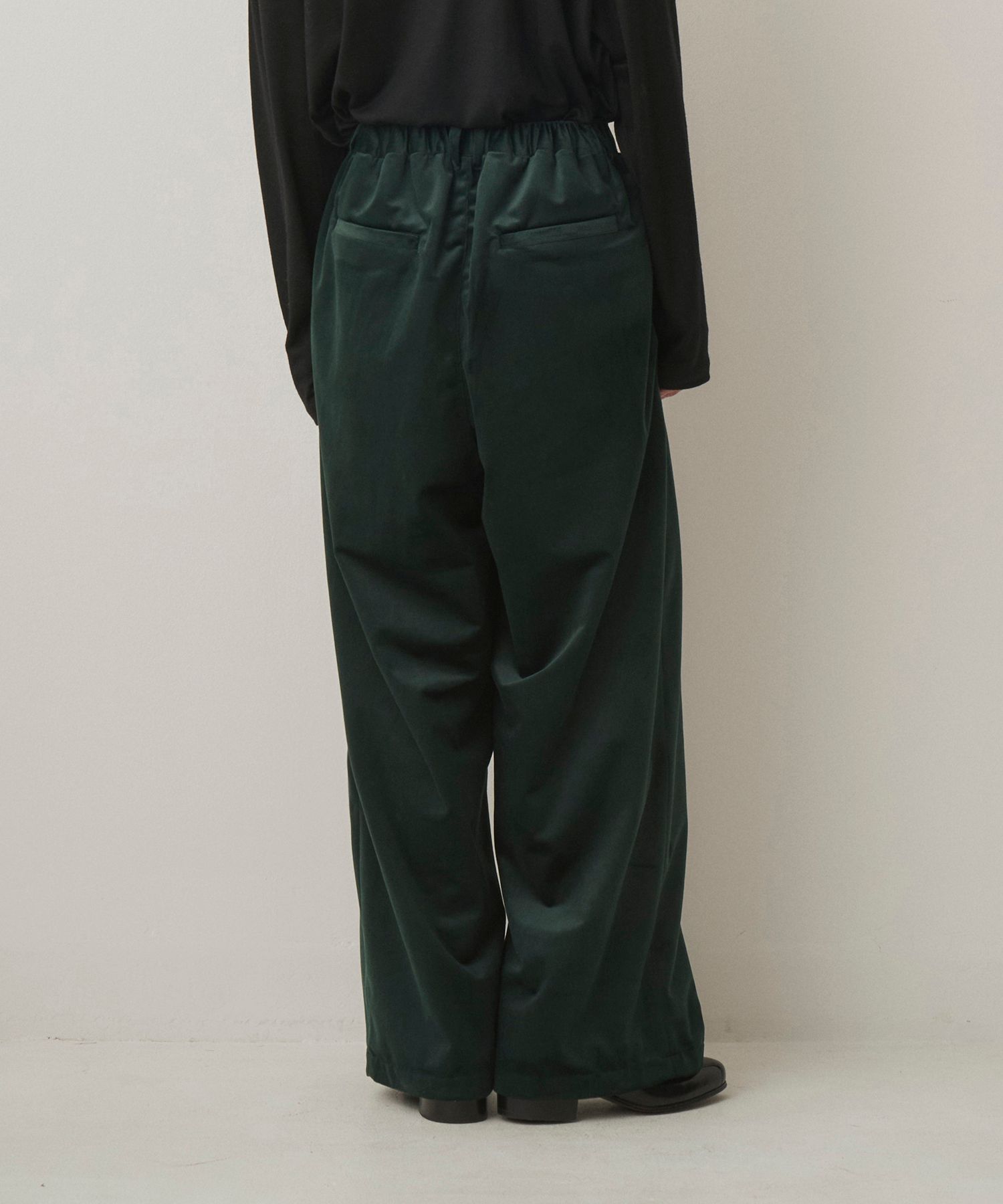 LUSTROUS CORDUROY WIDE PANTS（GREEN）