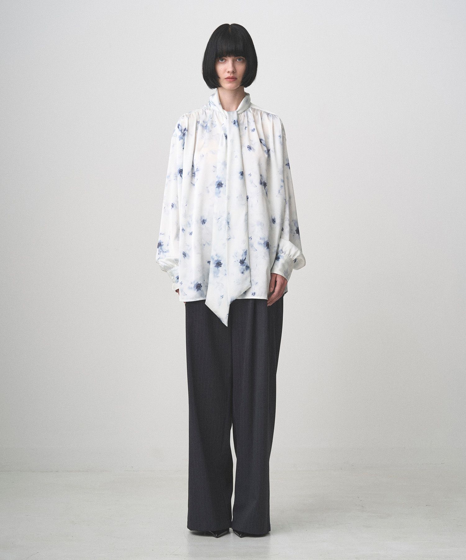 FLORAL BOWTIE SHIRT（WHITE）