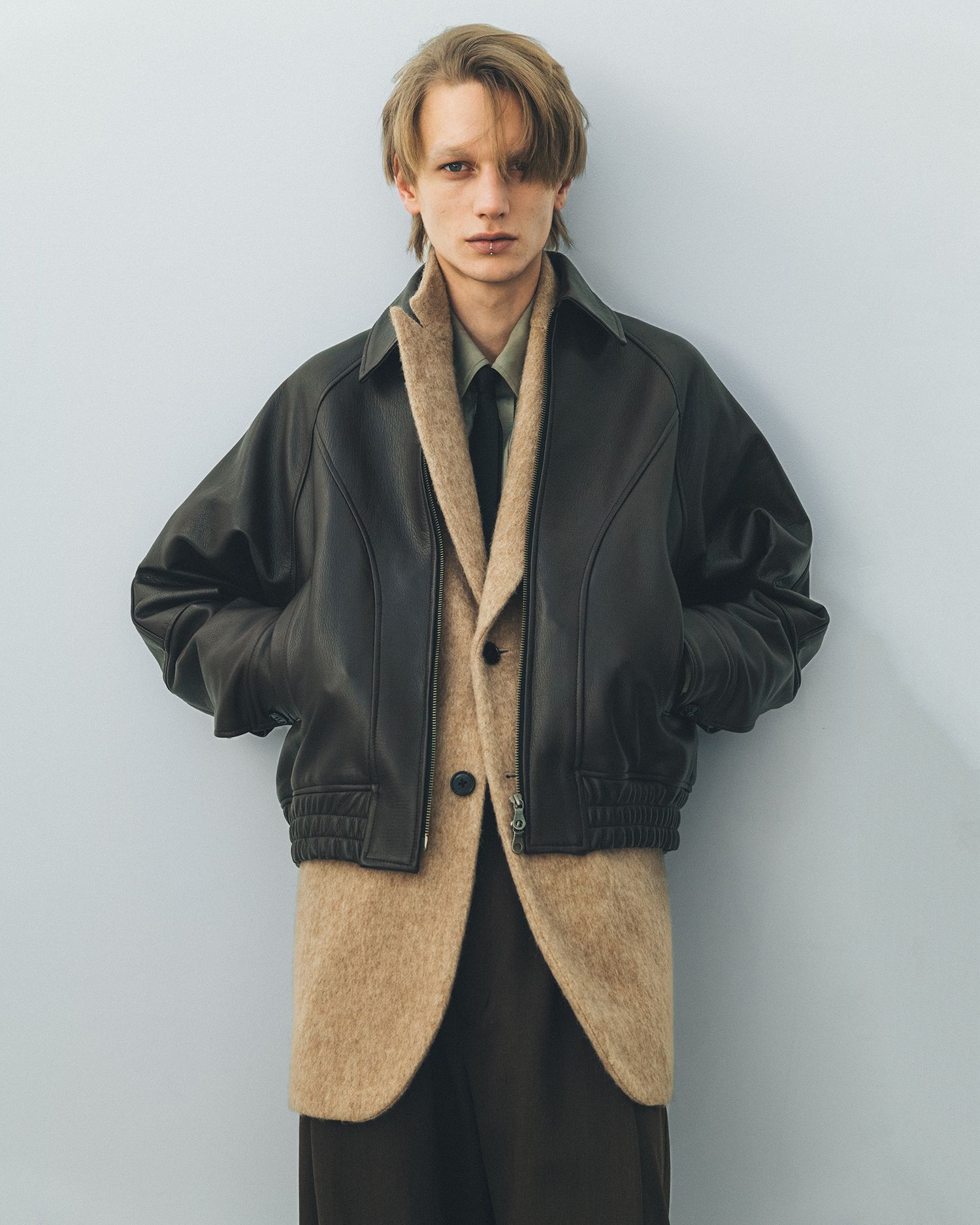 NVRFRGT／DISTRESSED LEATHER BOMBER JACKET nvrfrgt DISTRESSED LEATHER BOMBER JACKET