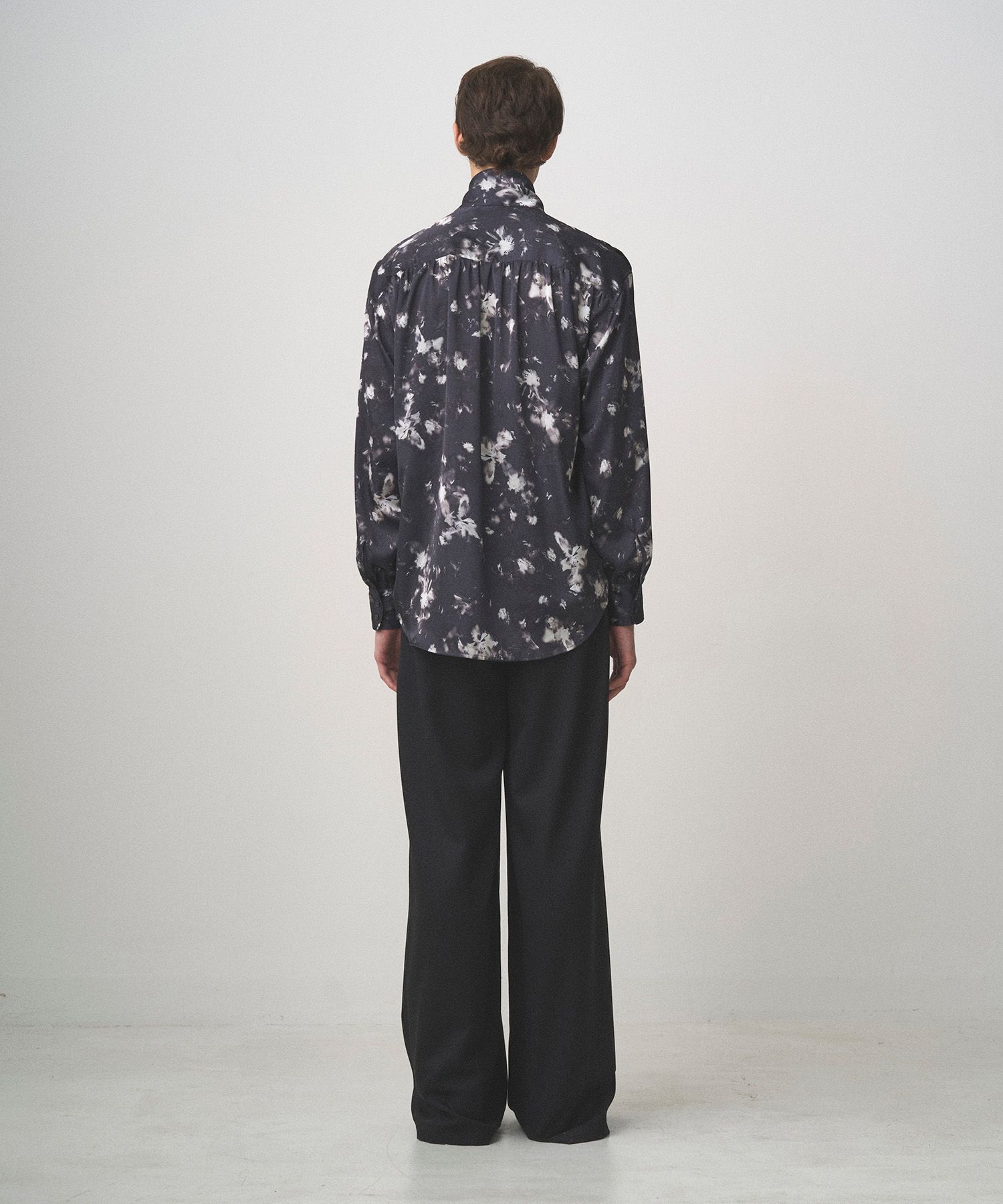 FLORAL BOWTIE SHIRT（BLACK）