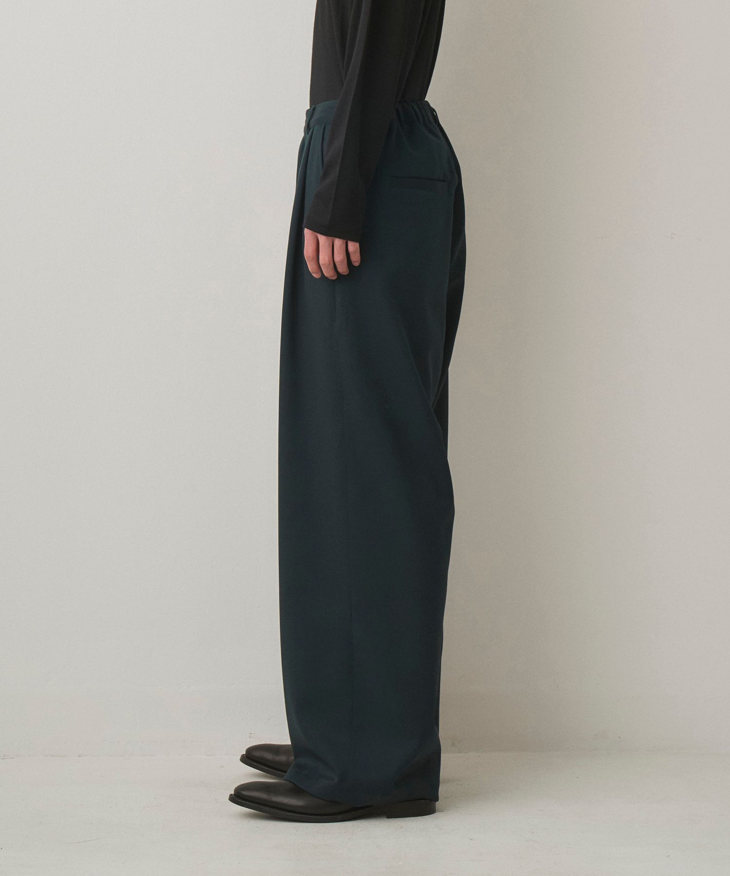 2TUCK WIDE EASY PANTS（GREEN）