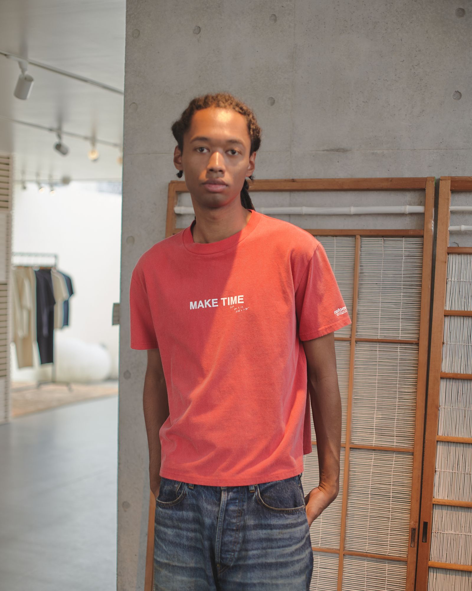 MAKE TIME TEE（RED）