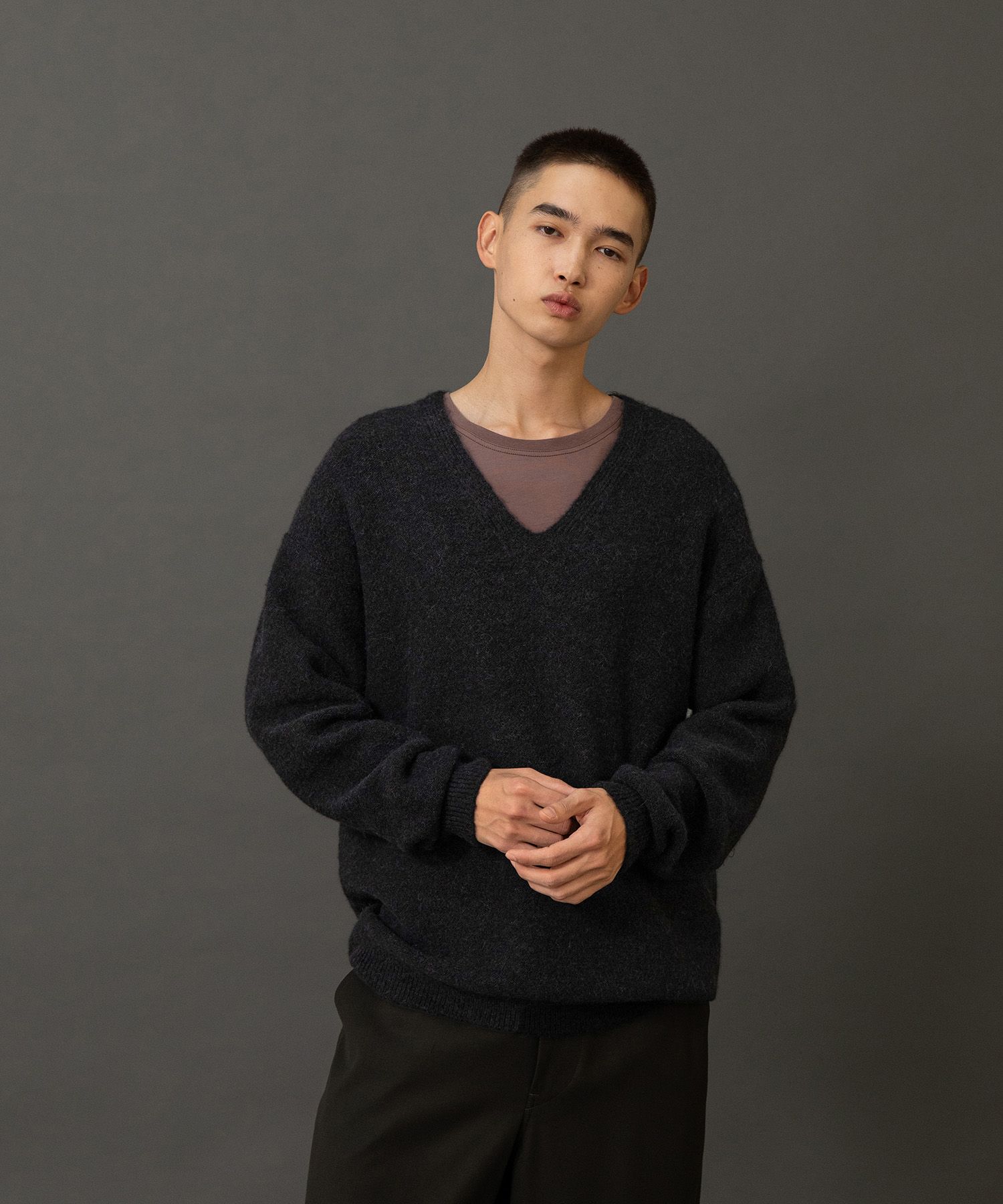 Current V-Neck Knit（Coal）