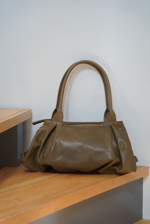 OLIVE LEATHER MINI OFFICE TOTE（OLIVE）