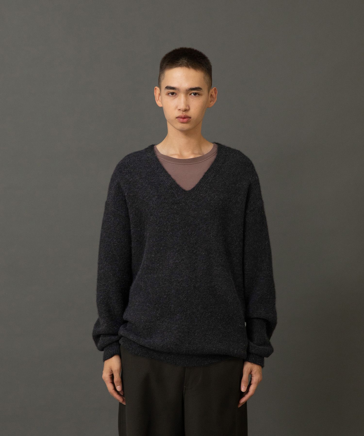 Current V-Neck Knit（Coal）
