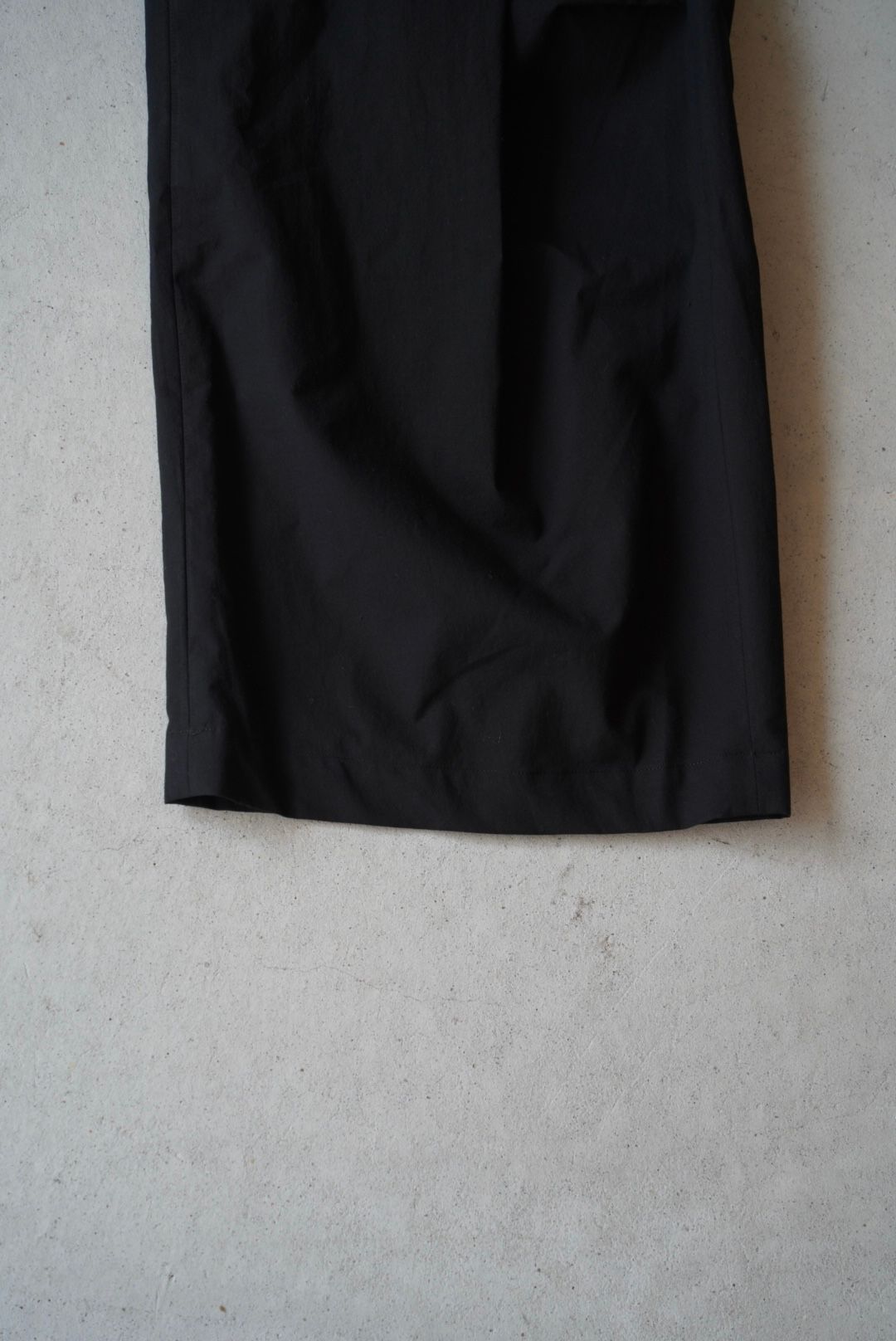 Soft Cotton Knee Tuck Pants（BLACK）