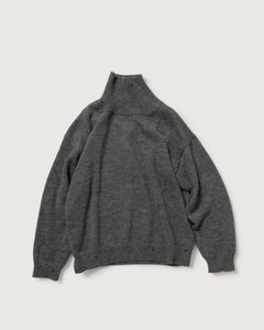 TURTLENECK SWEATER（GRAY）