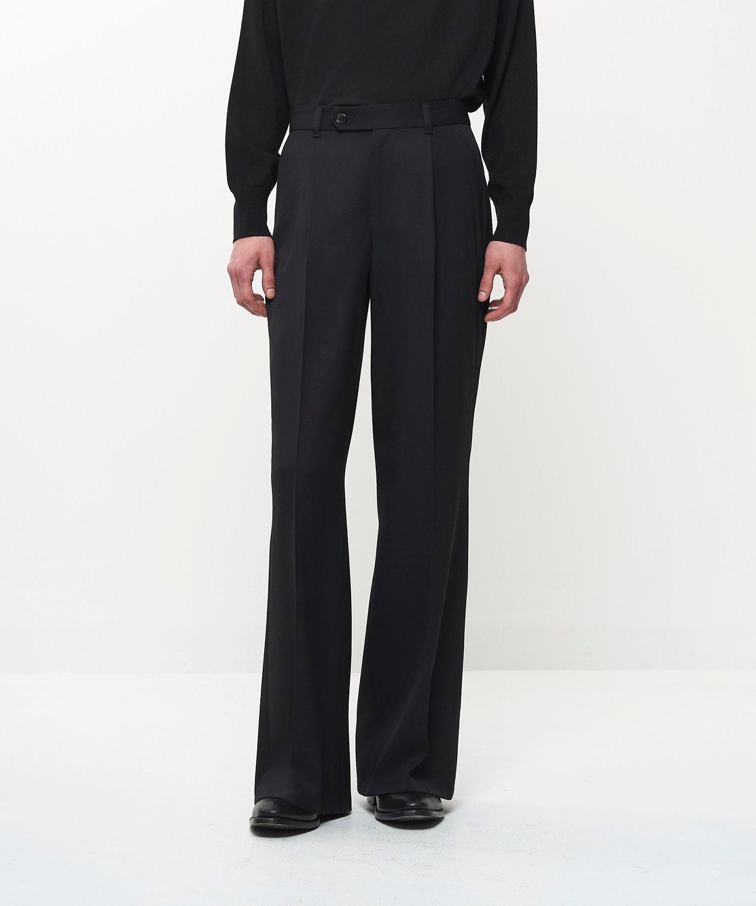 FLUID FLARE PANTS（BLACK）