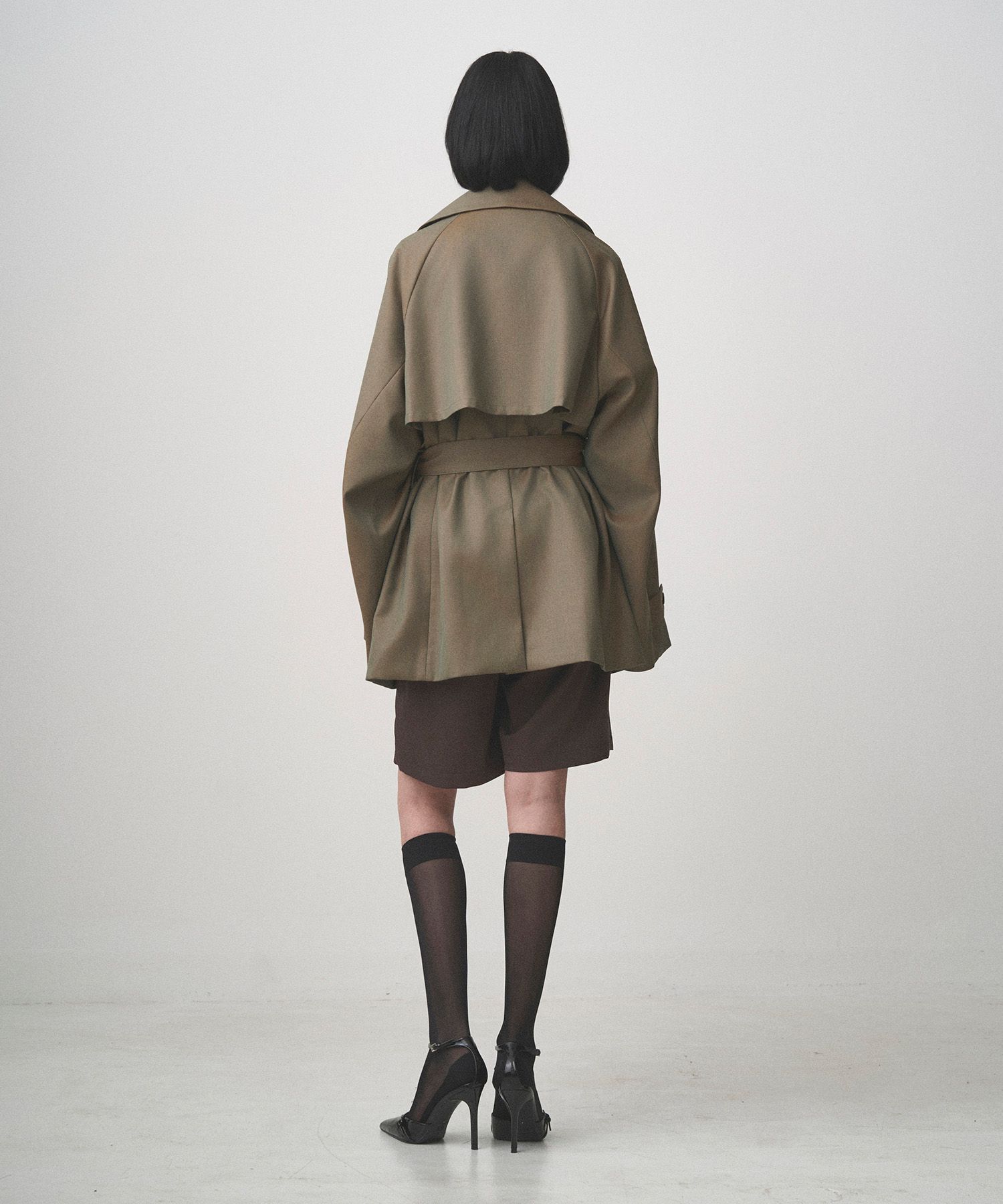 BELTED SHORT TRENCH（BEIGE）