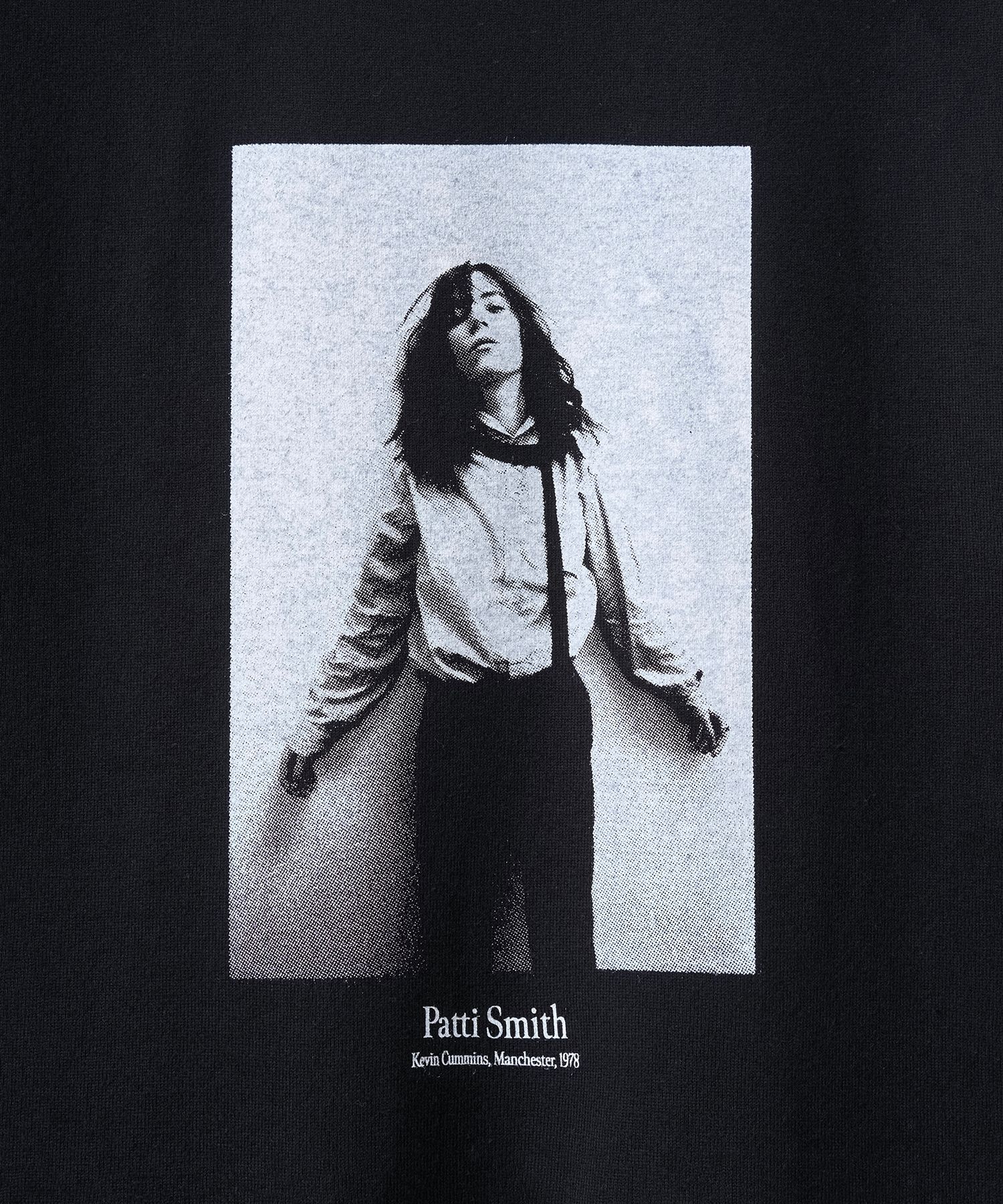 PATTI SMITH PHOTO TEE by KEVIN CUMMINS（BLACK）