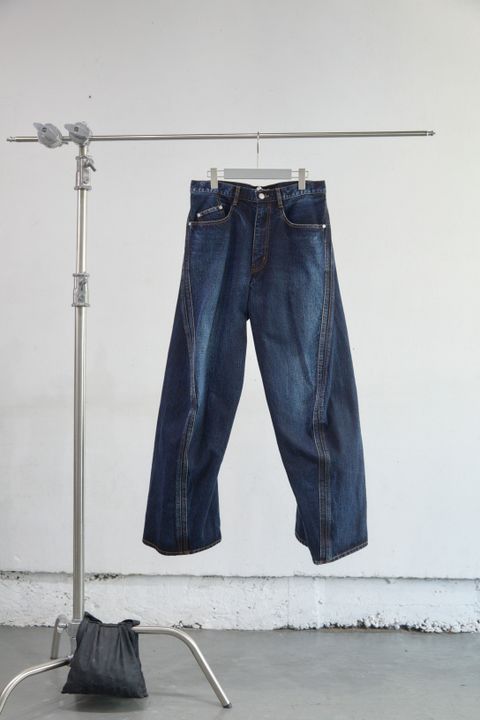 3D TWISTED WIDE LEG JEANS（DARK FADED INDIGO）