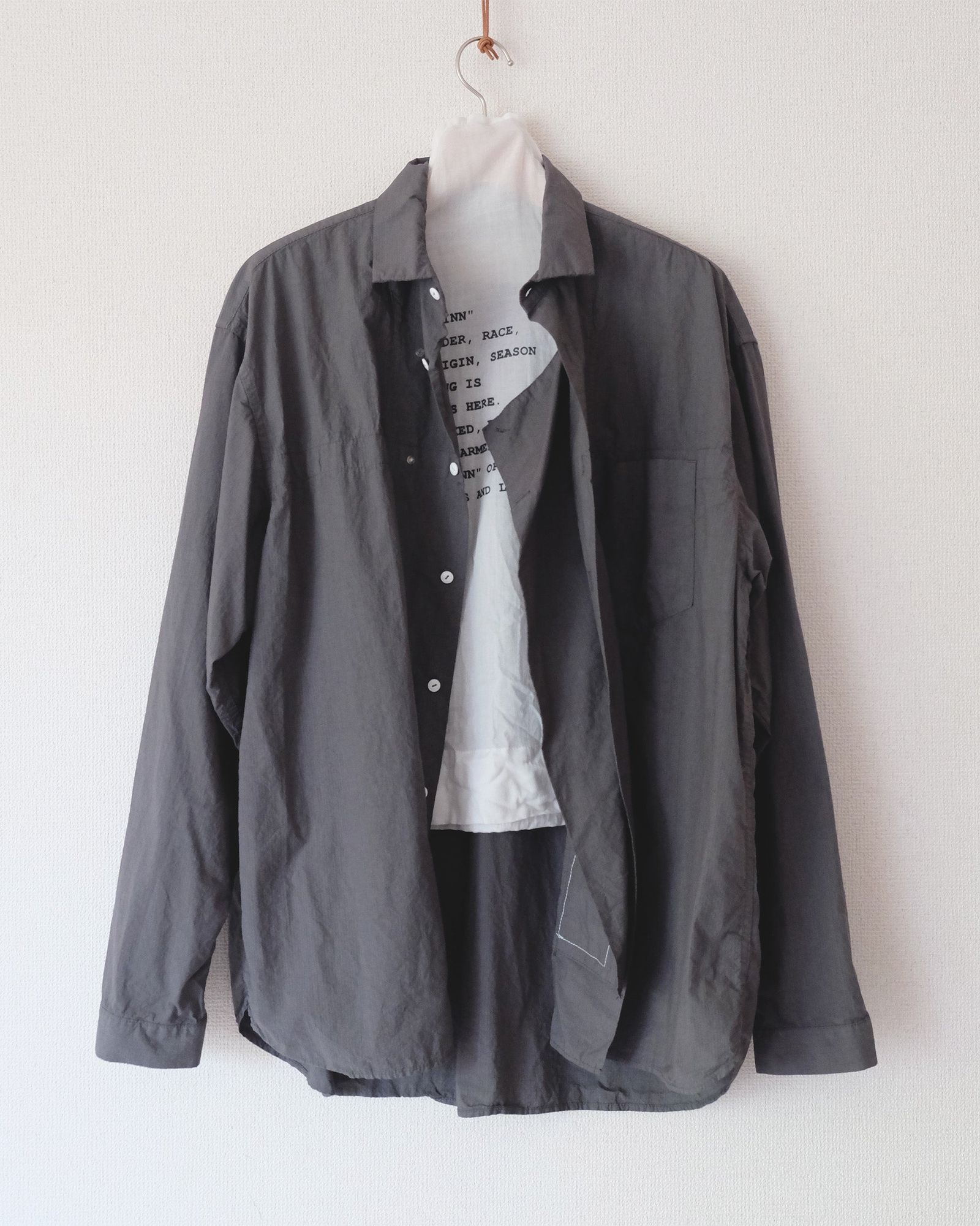 INNAT(インアット)LOOSE BOX SHIRT