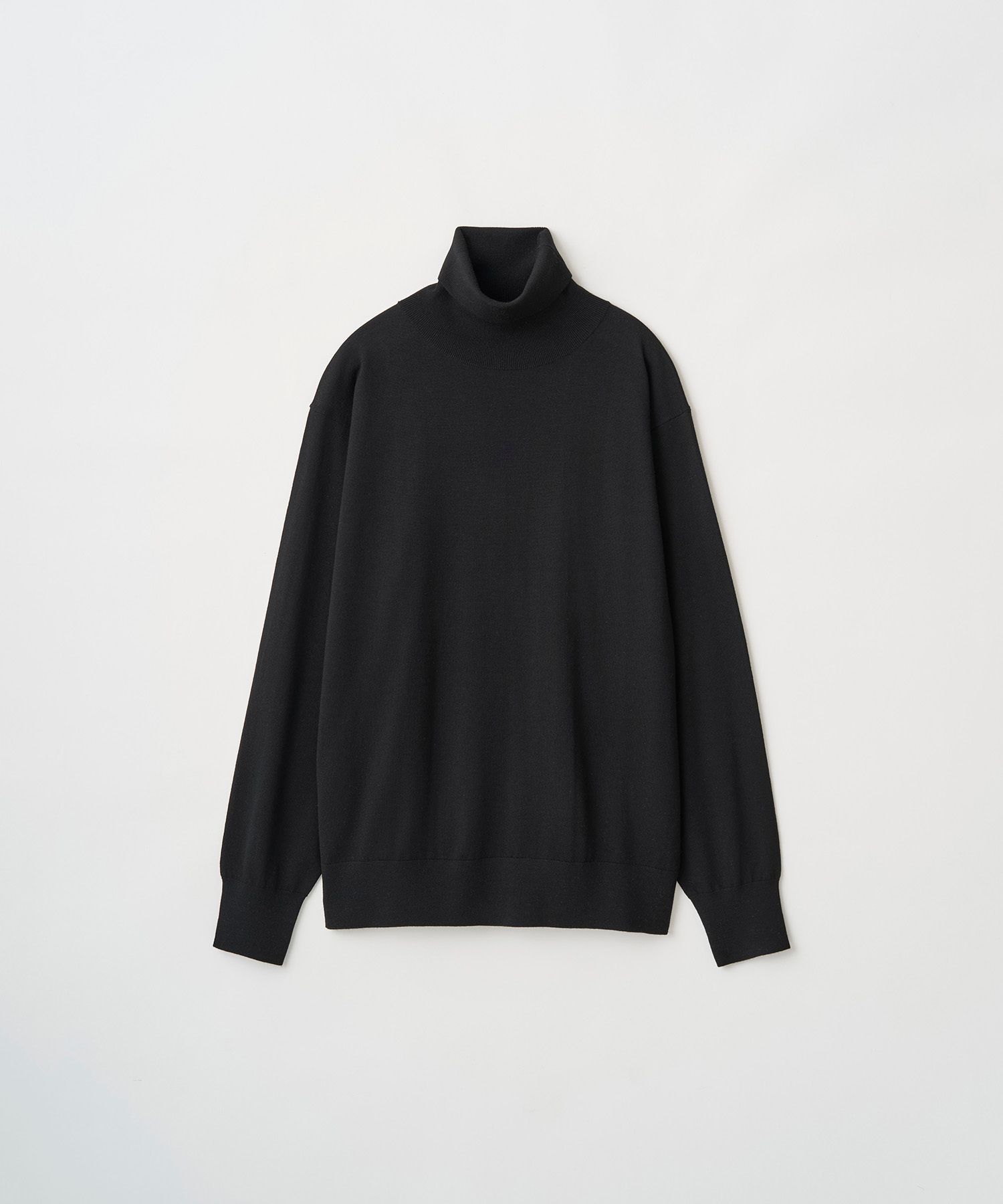 STRUCTURED TURTLENECK KNIT（BLACK）