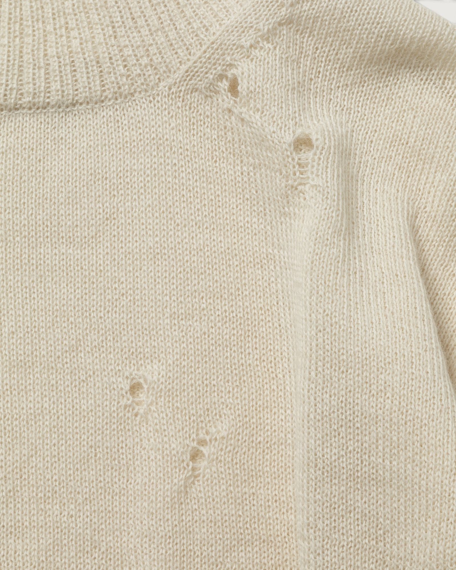 TURTLENECK SWEATER（NATURAL）