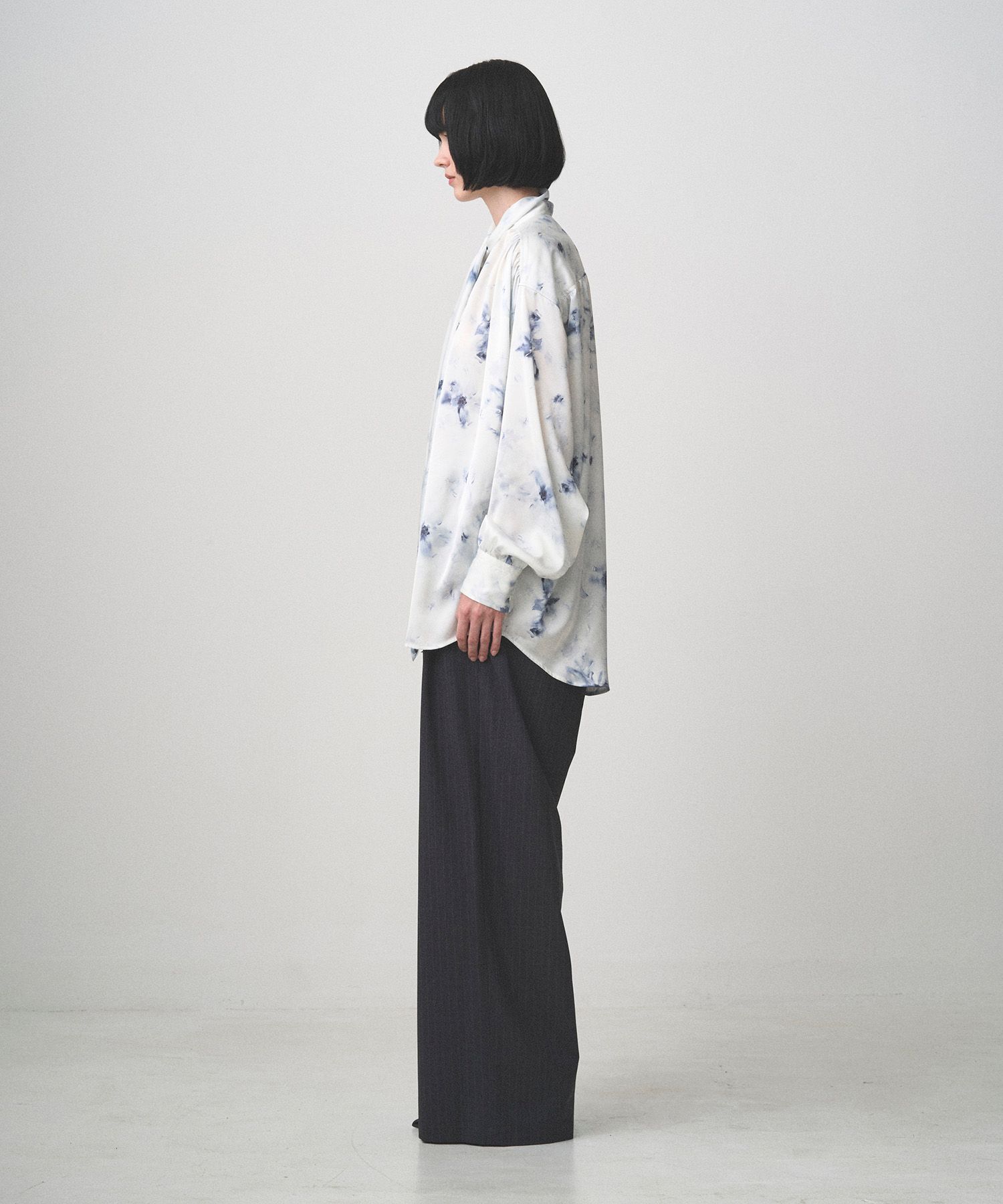 FLORAL BOWTIE SHIRT（WHITE）