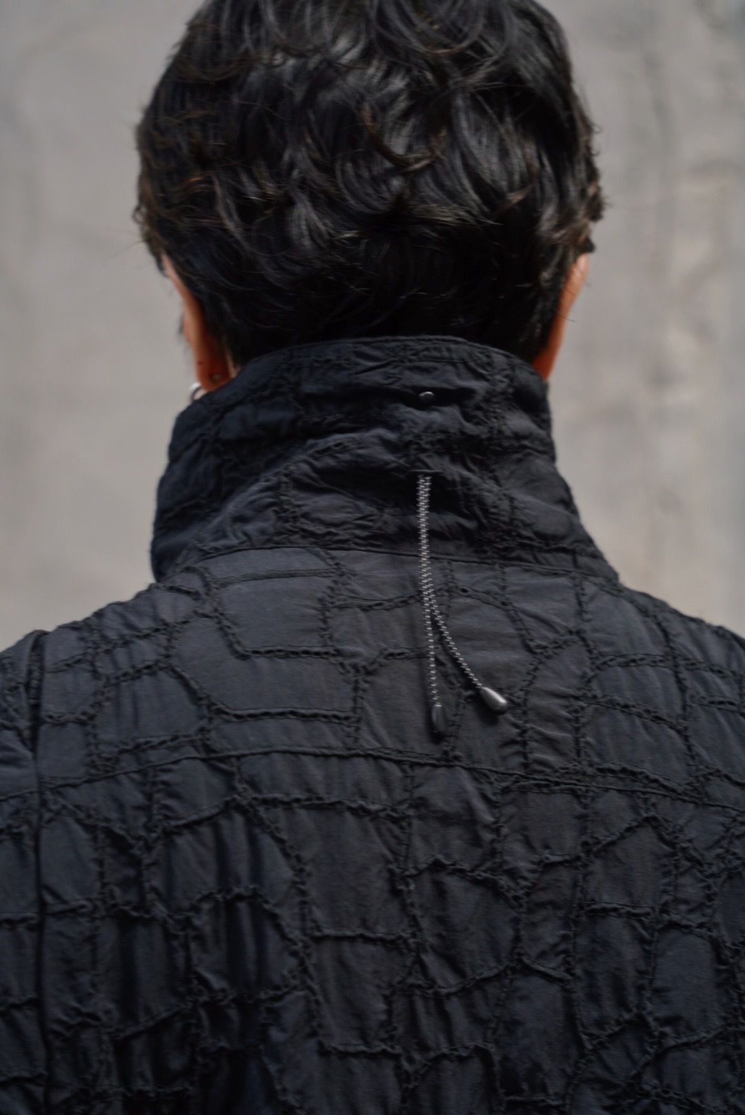 EMB.CODE INSULATION JACKET（BLACK）