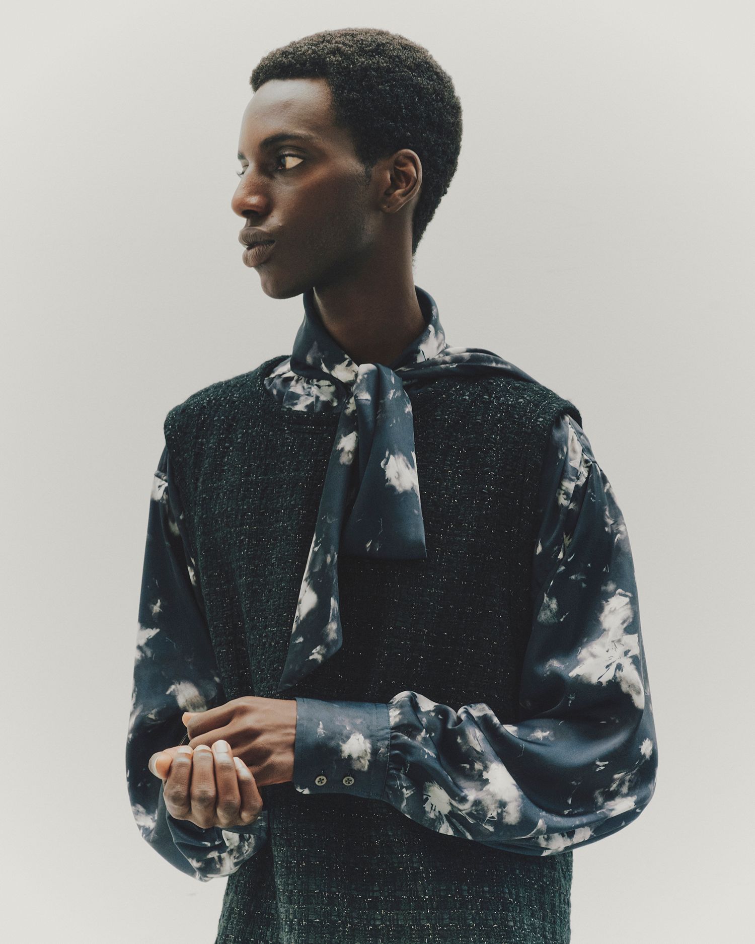 FLORAL BOWTIE SHIRT（BLACK）