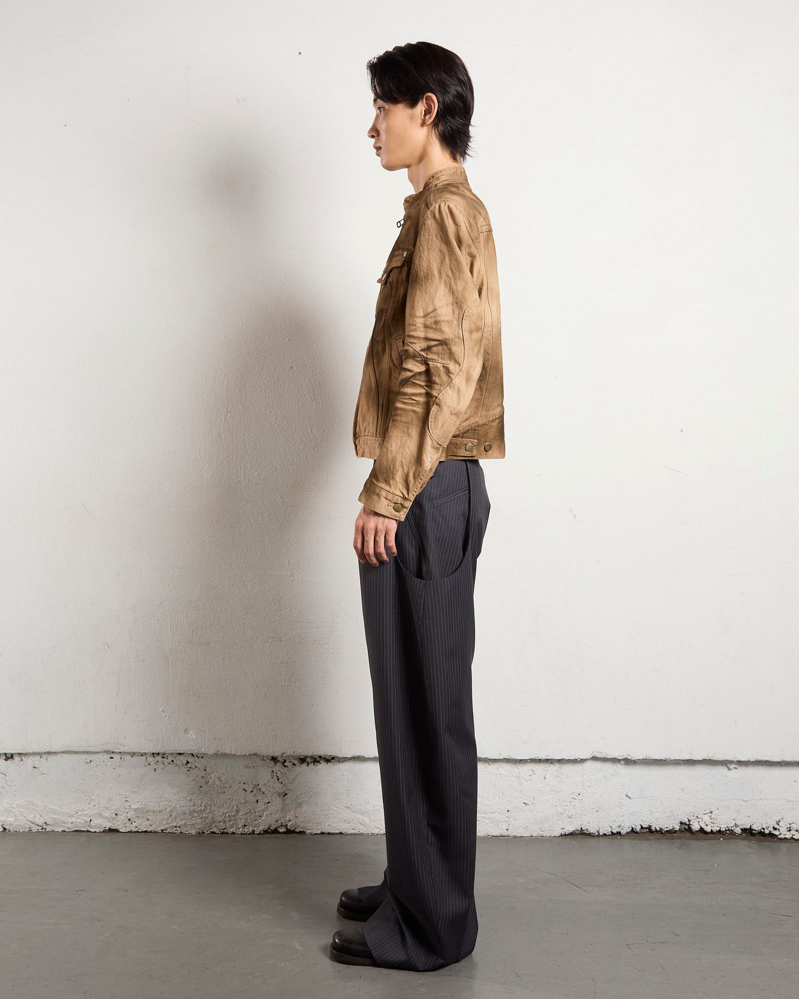 NVRFRGT(ネヴァーフォーゲット)PINSTRIPED 2TUCK CURVED LEG TROUSERS