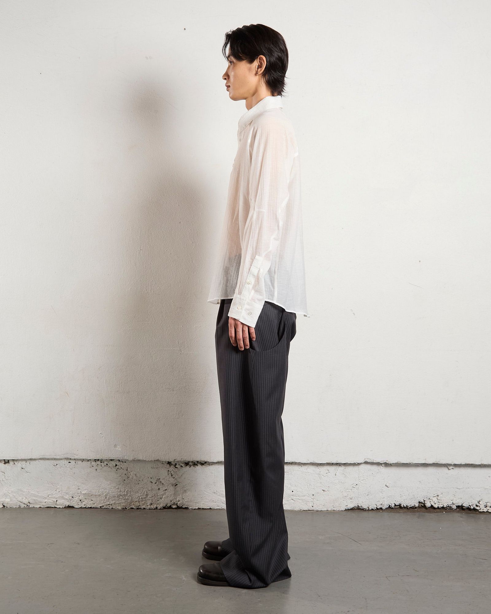 NVRFRGT(ネヴァーフォーゲット)PINSTRIPED 2TUCK CURVED LEG TROUSERS