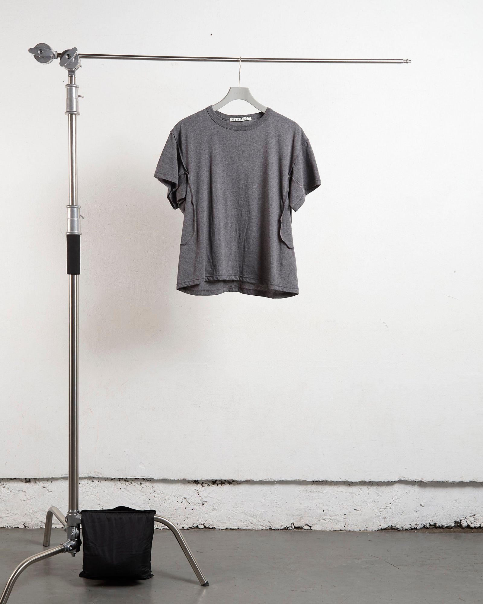 NVRFRGT(ネヴァーフォーゲット) HALF SLEEVE T-SHIRT