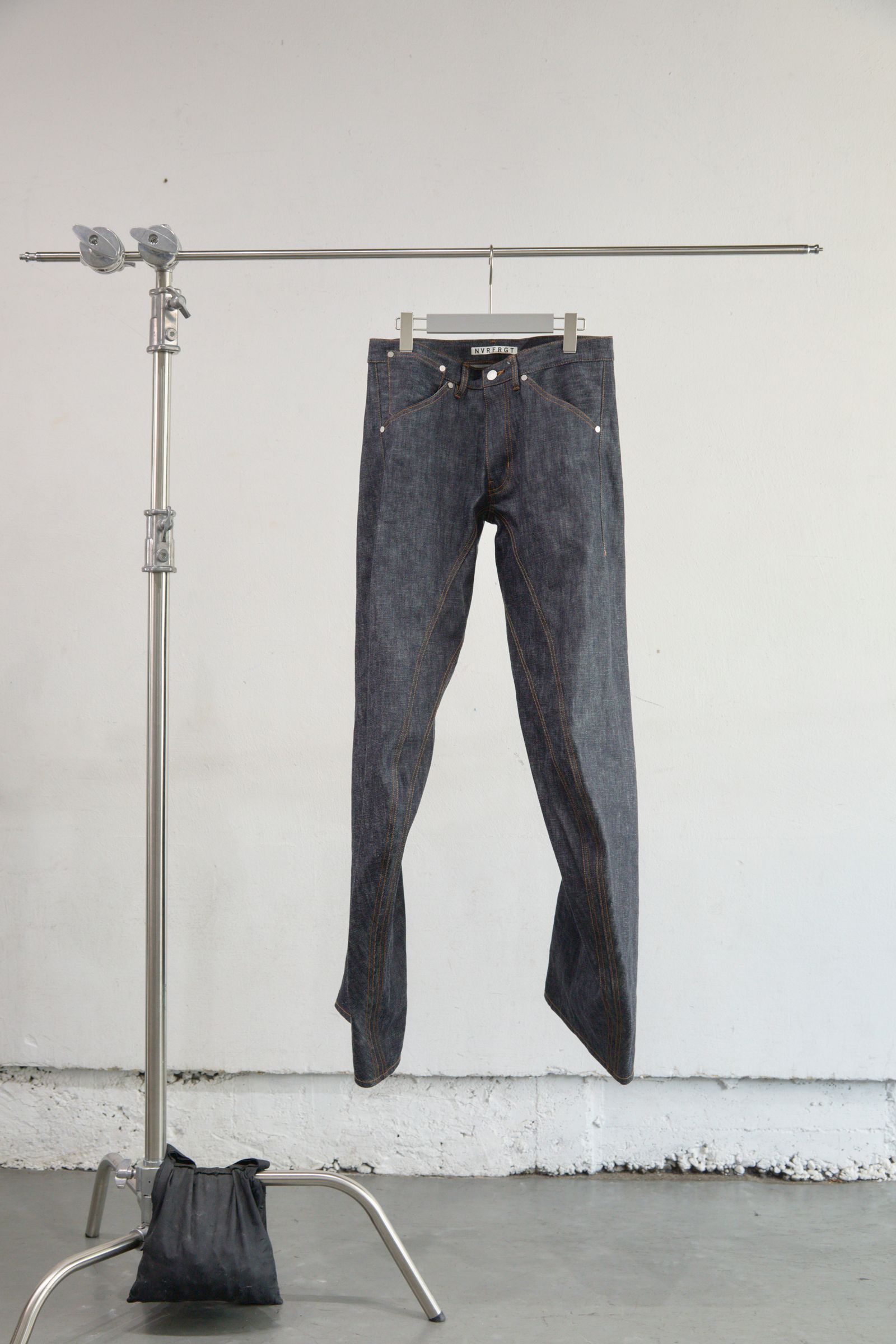3D TWISTED JEANS 3.0（RAW INDIGO）