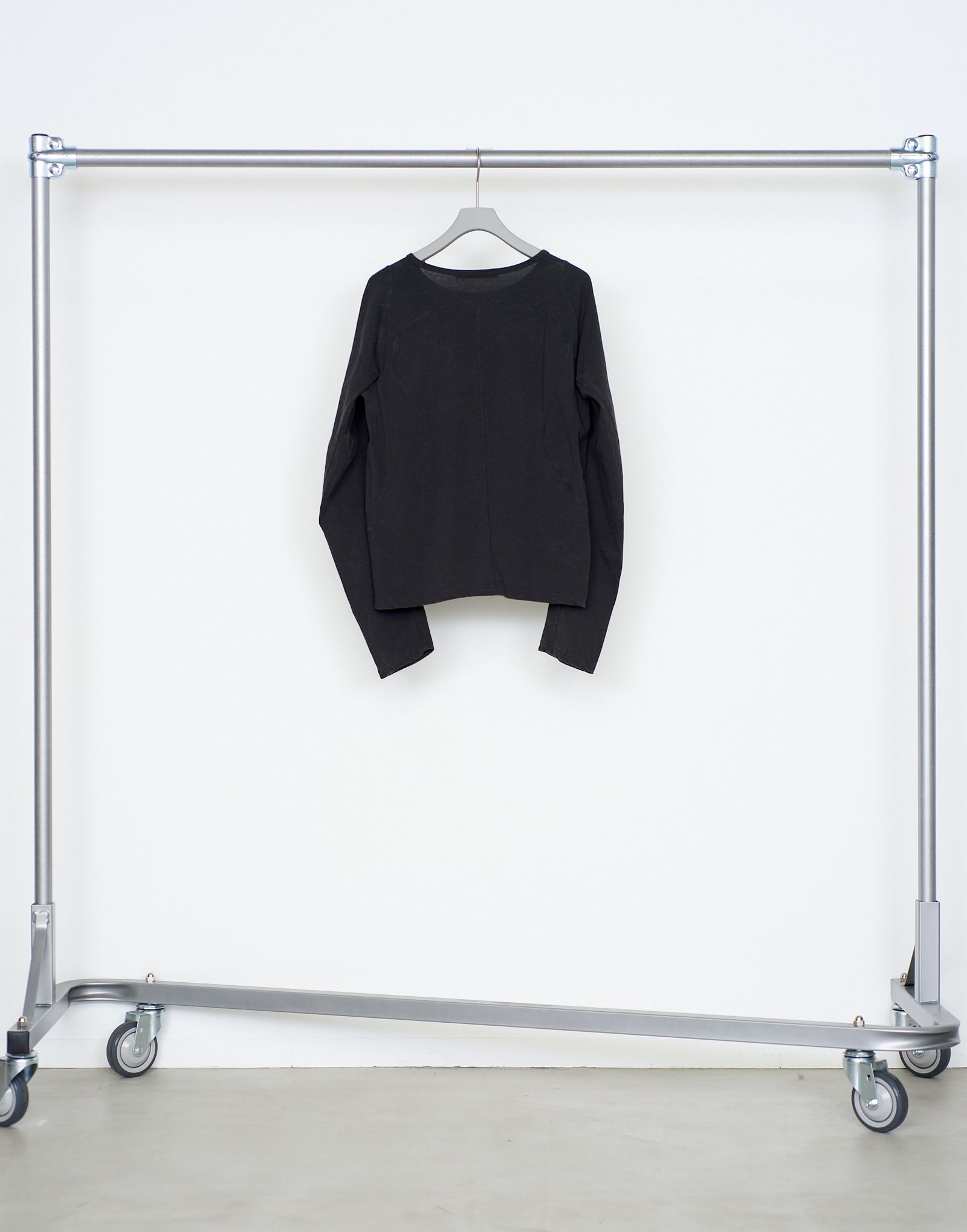 PANNELD LONG SLEEVE T-SHIRT（FADED BLACK）